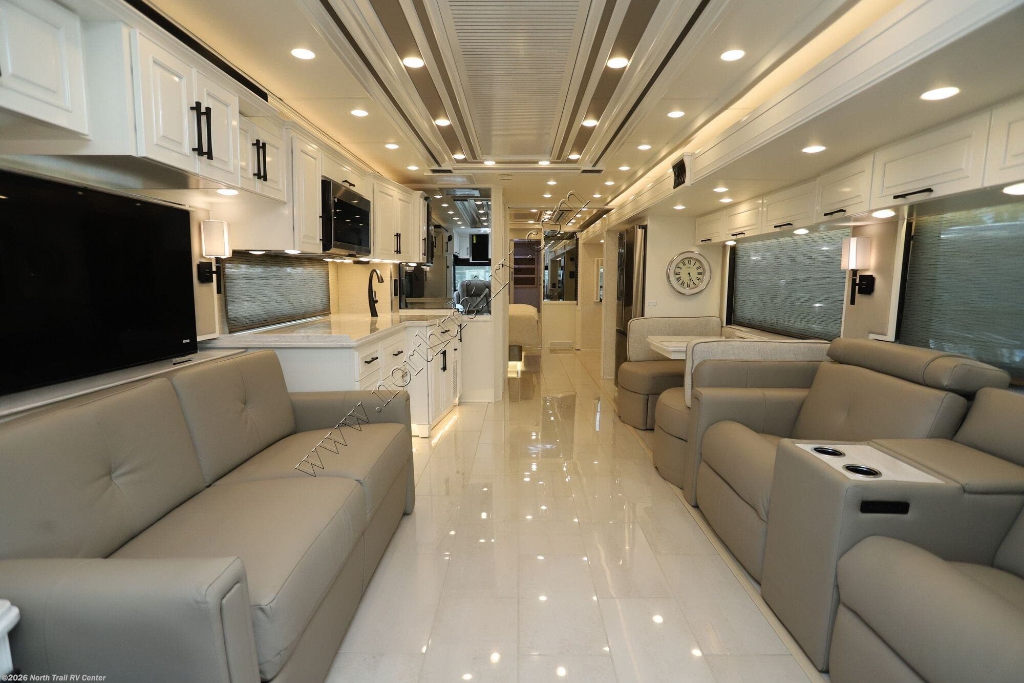 2027 London Aire 4551 by Newmar from North Trail RV Center in Fort Myers, Florida