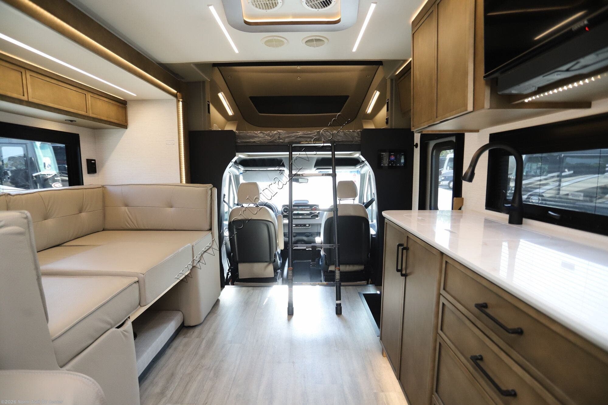 New 2027 Newmar Freedom Aire 2515 available in Fort Myers, Florida