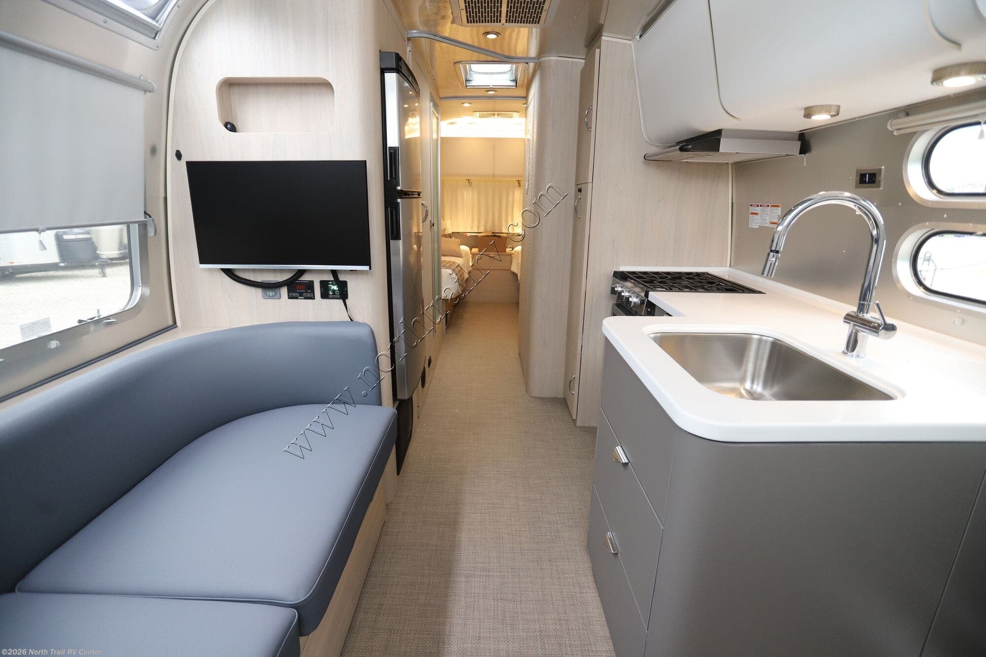 2026 Airstream Globetrotter 27FB - New Travel Trailer For Sale by North Trail RV Center in Fort Myers, Florida