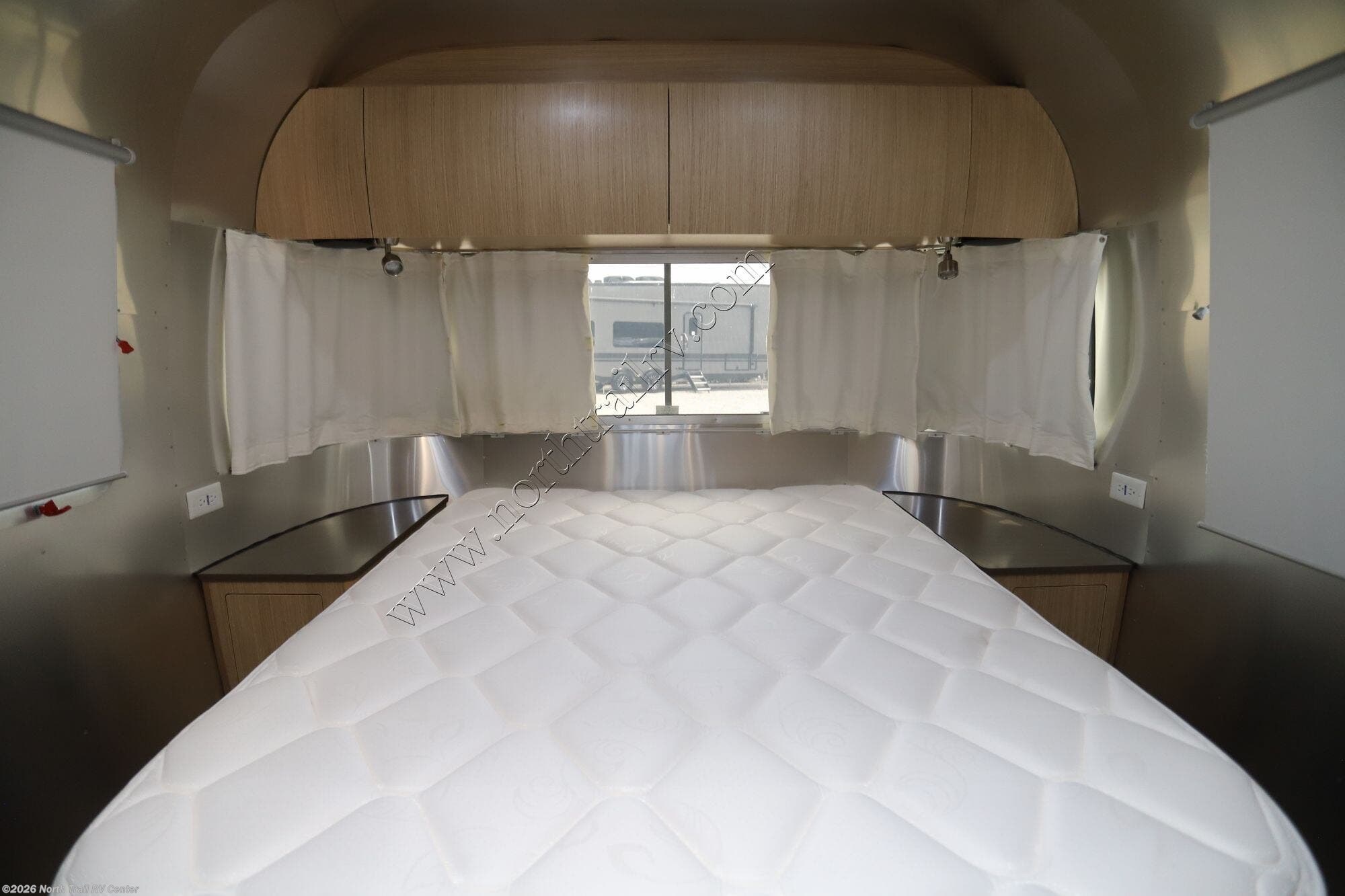 Used 2020 Airstream Flying Cloud 27FBQ available in Fort Myers, Florida