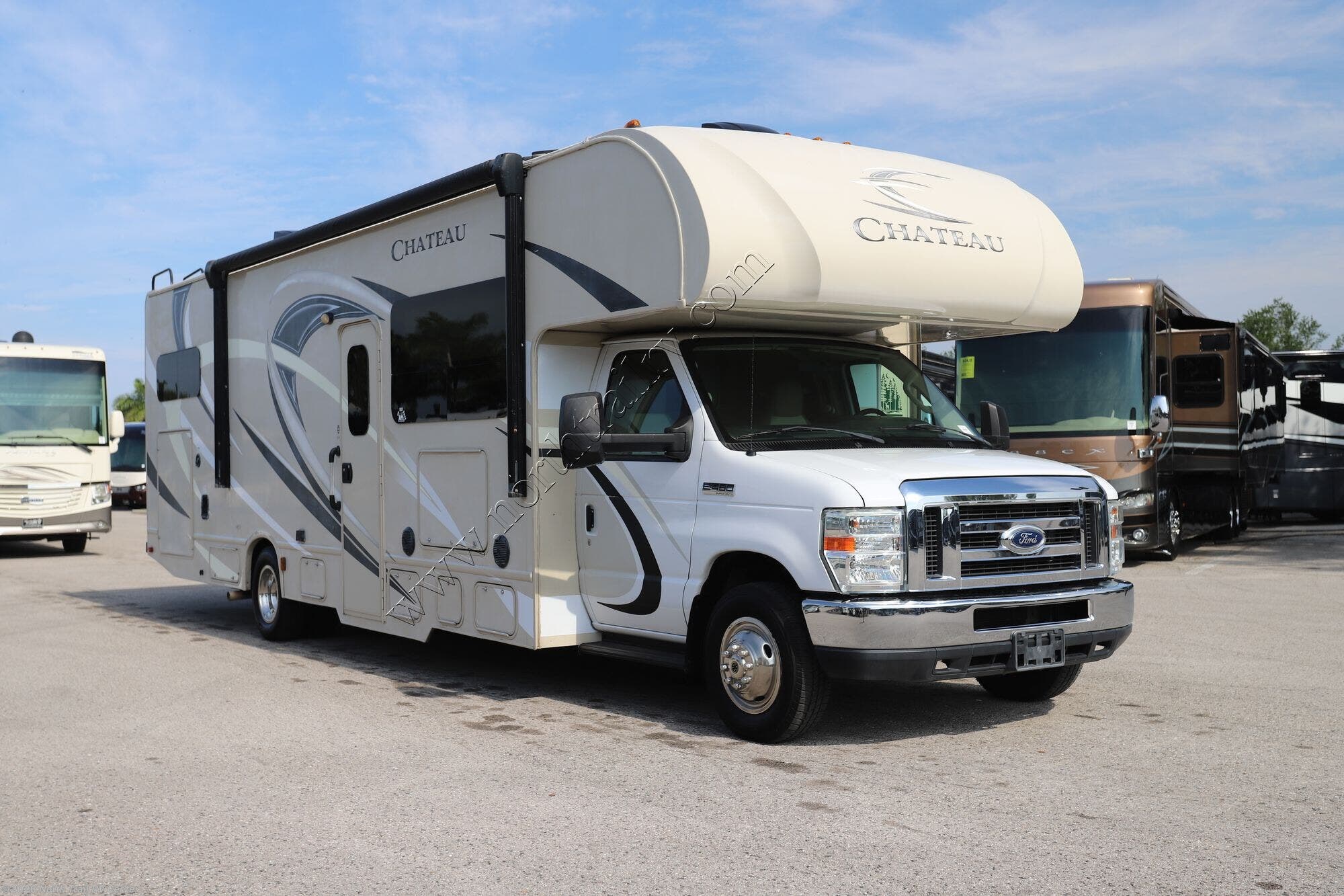 2017 Thor Motor Coach Chateau 31W - Used Class C For Sale by North Trail RV Center in Fort Myers, Florida