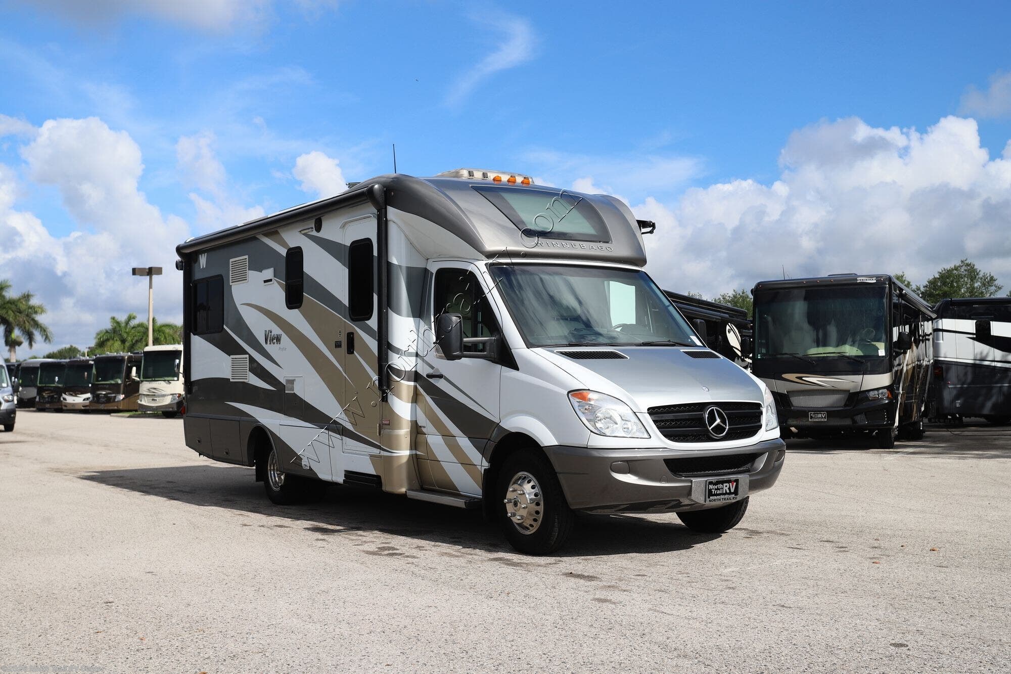 2014 Winnebago View Profile 24G - Used Class C For Sale by North Trail RV Center in Fort Myers, Florida