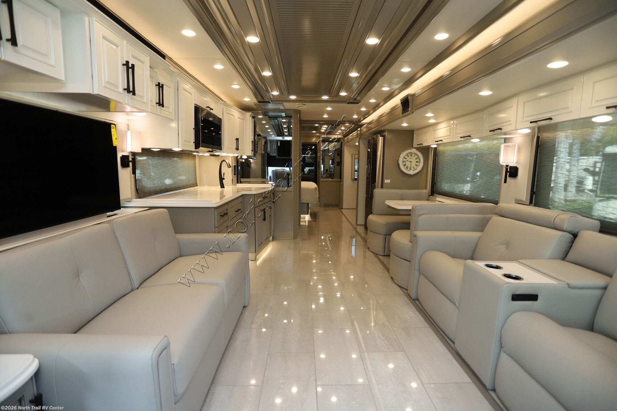 2027 London Aire 4551 by Newmar from North Trail RV Center in Fort Myers, Florida