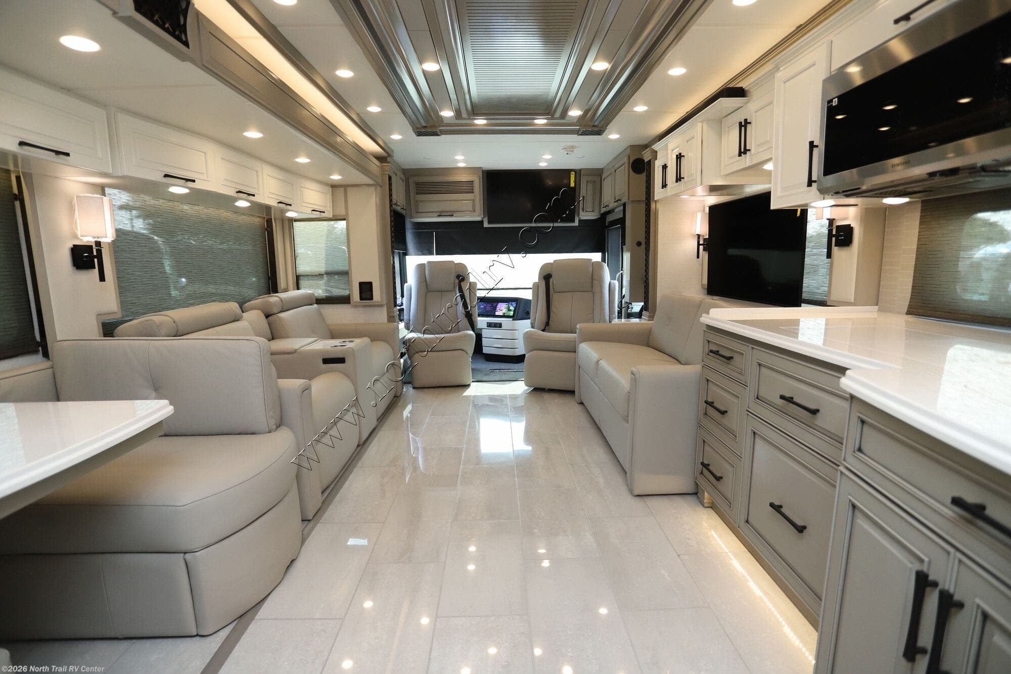 New 2027 Newmar London Aire 4551 available in Fort Myers, Florida