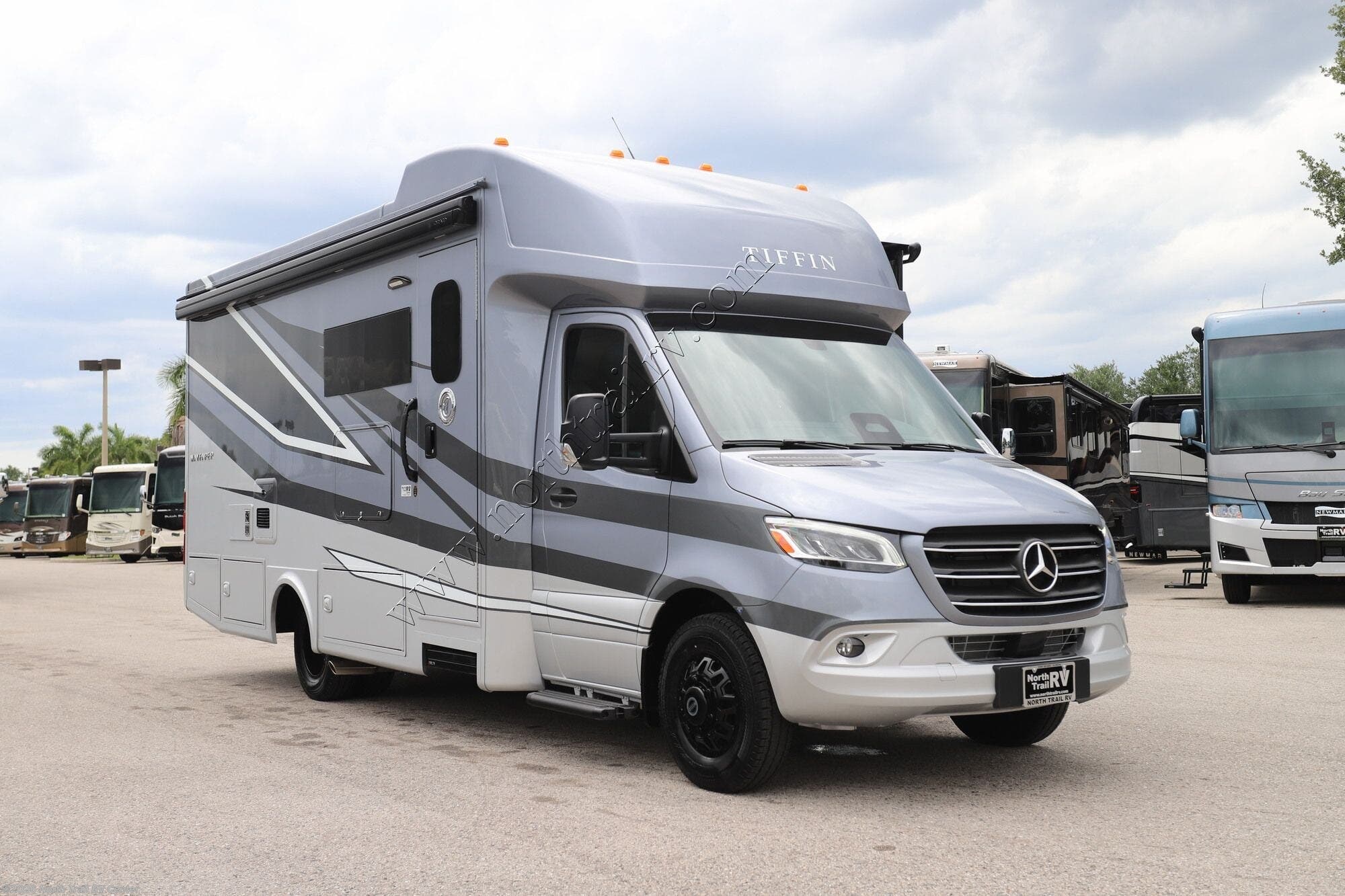 2027 Tiffin Wayfarer 25RW - New Class C For Sale by North Trail RV Center in Fort Myers, Florida
