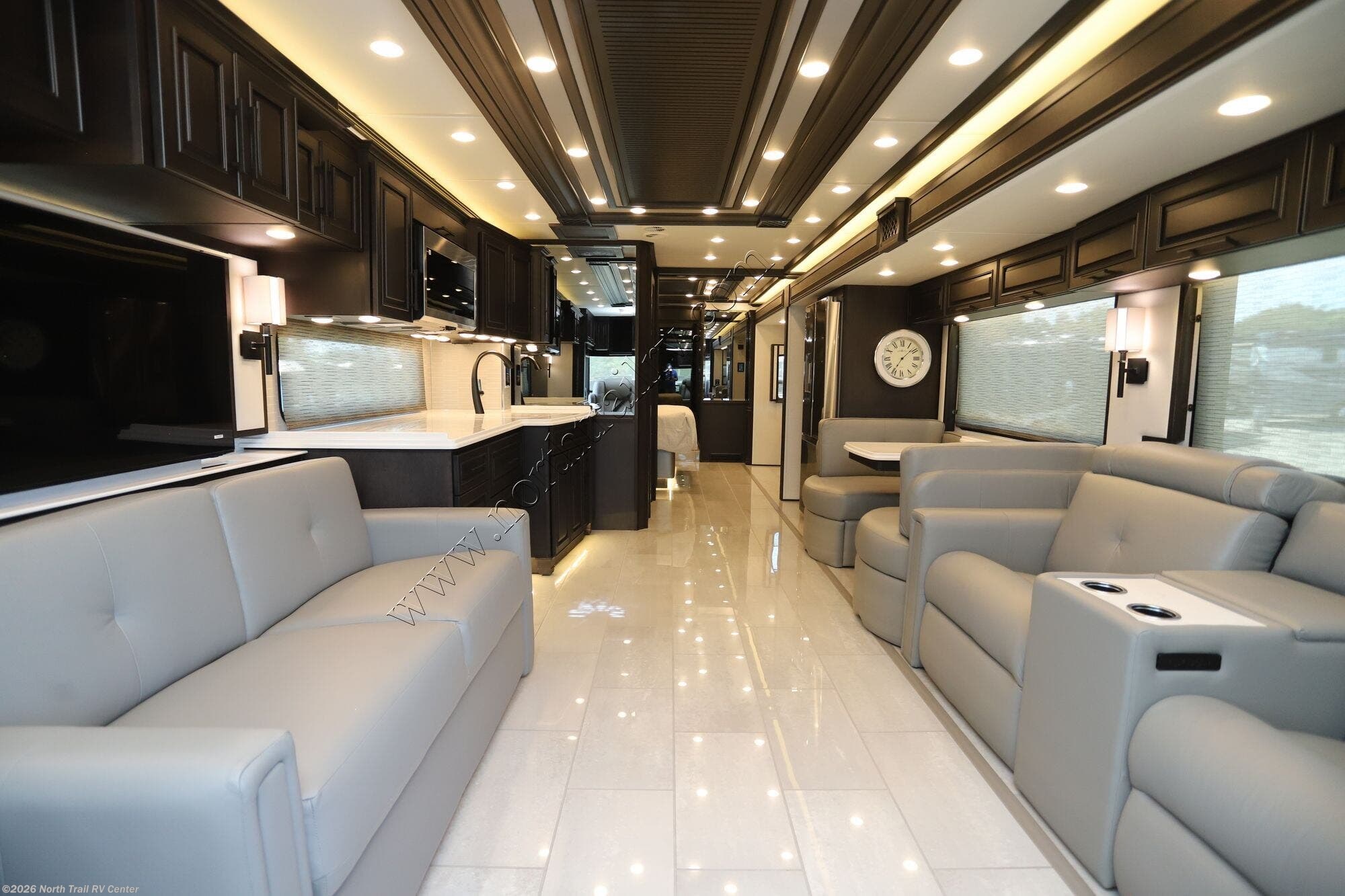 2027 London Aire 4551 by Newmar from North Trail RV Center in Fort Myers, Florida