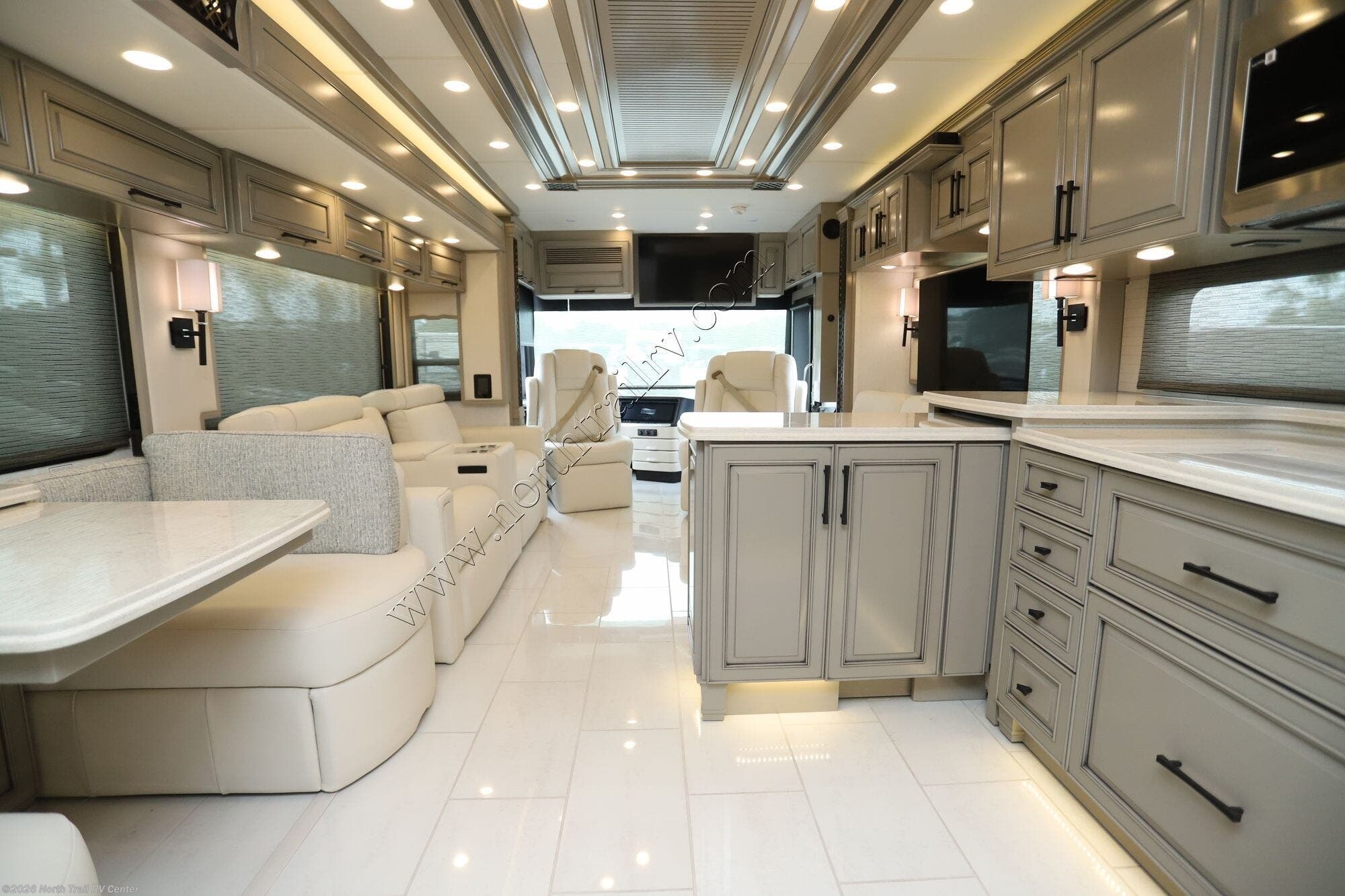 New 2027 Newmar London Aire 4569 available in Fort Myers, Florida