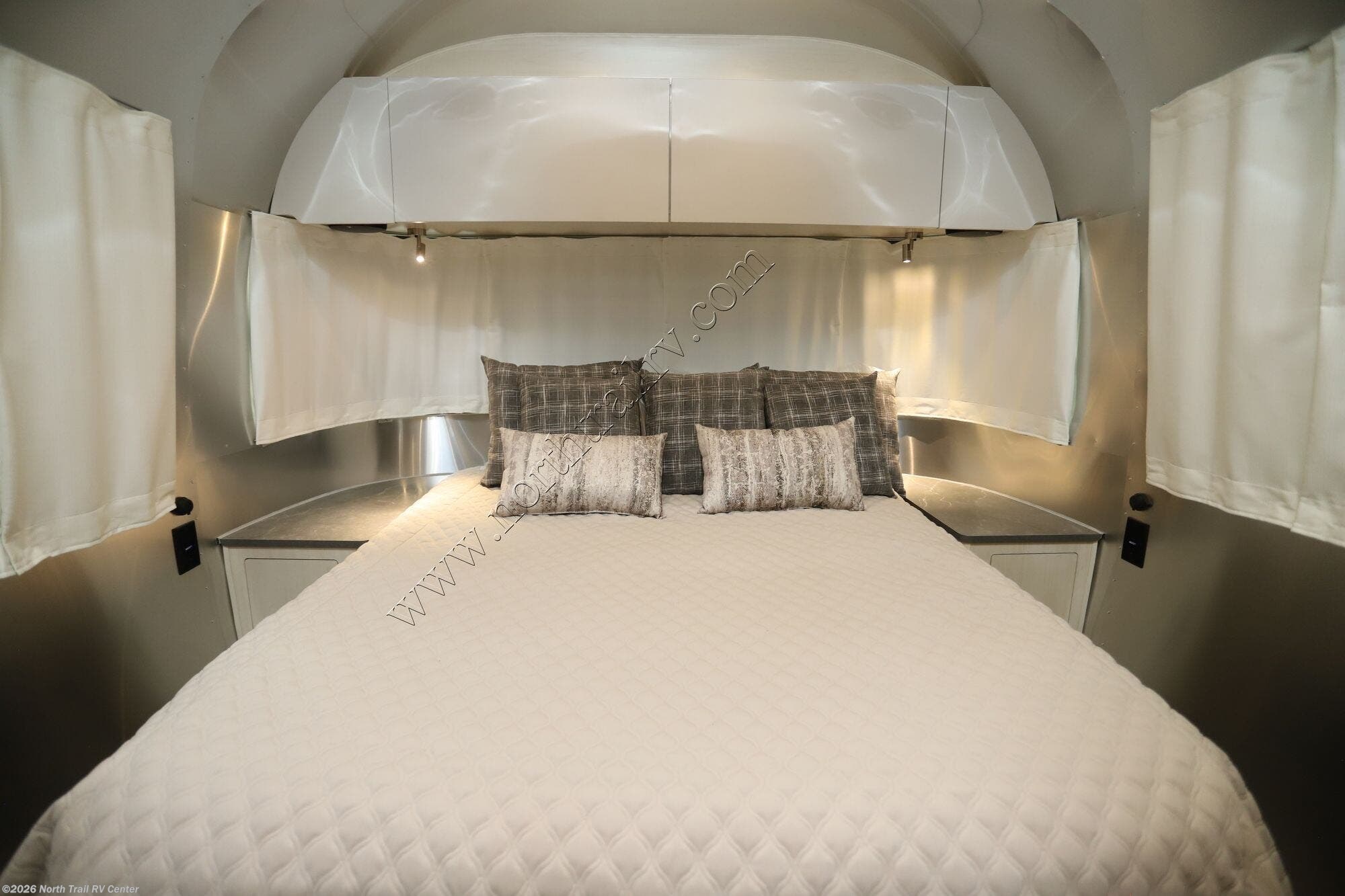 New 2026 Airstream Flying Cloud 27FB available in Fort Myers, Florida