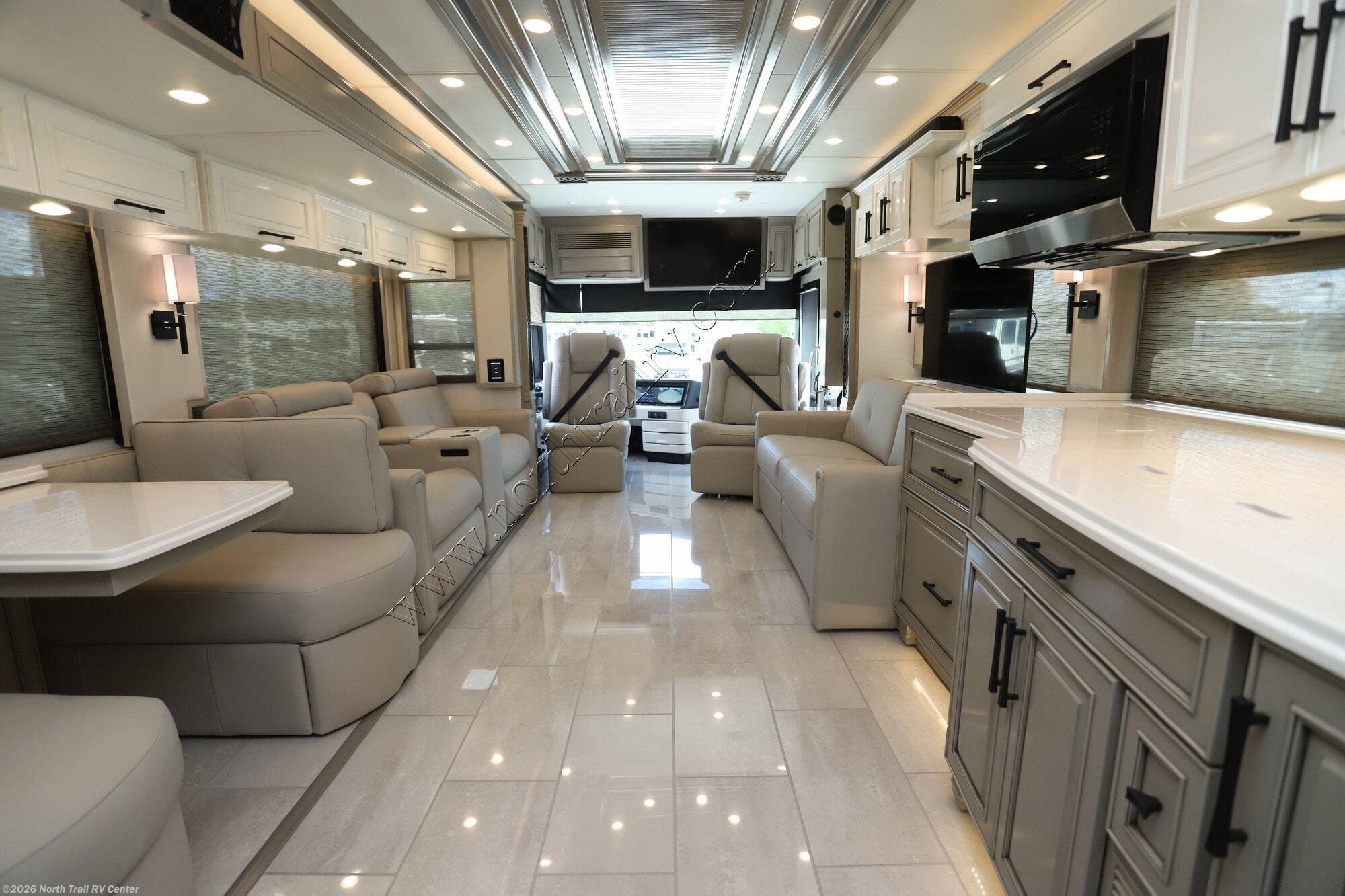 New 2027 Newmar London Aire 4595 available in Fort Myers, Florida