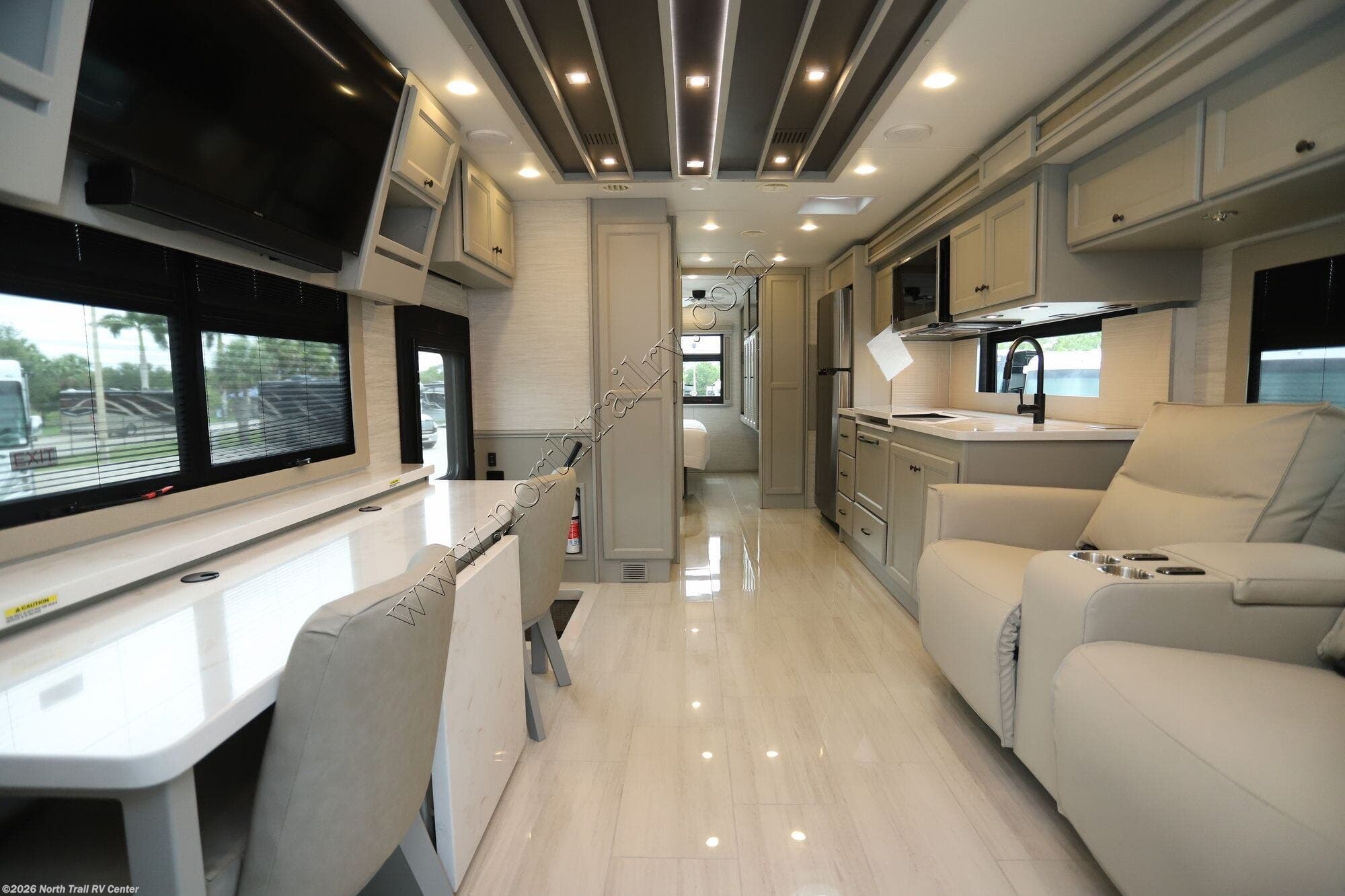 2027 Allegro Bay 34DB by Tiffin from North Trail RV Center in Fort Myers, Florida