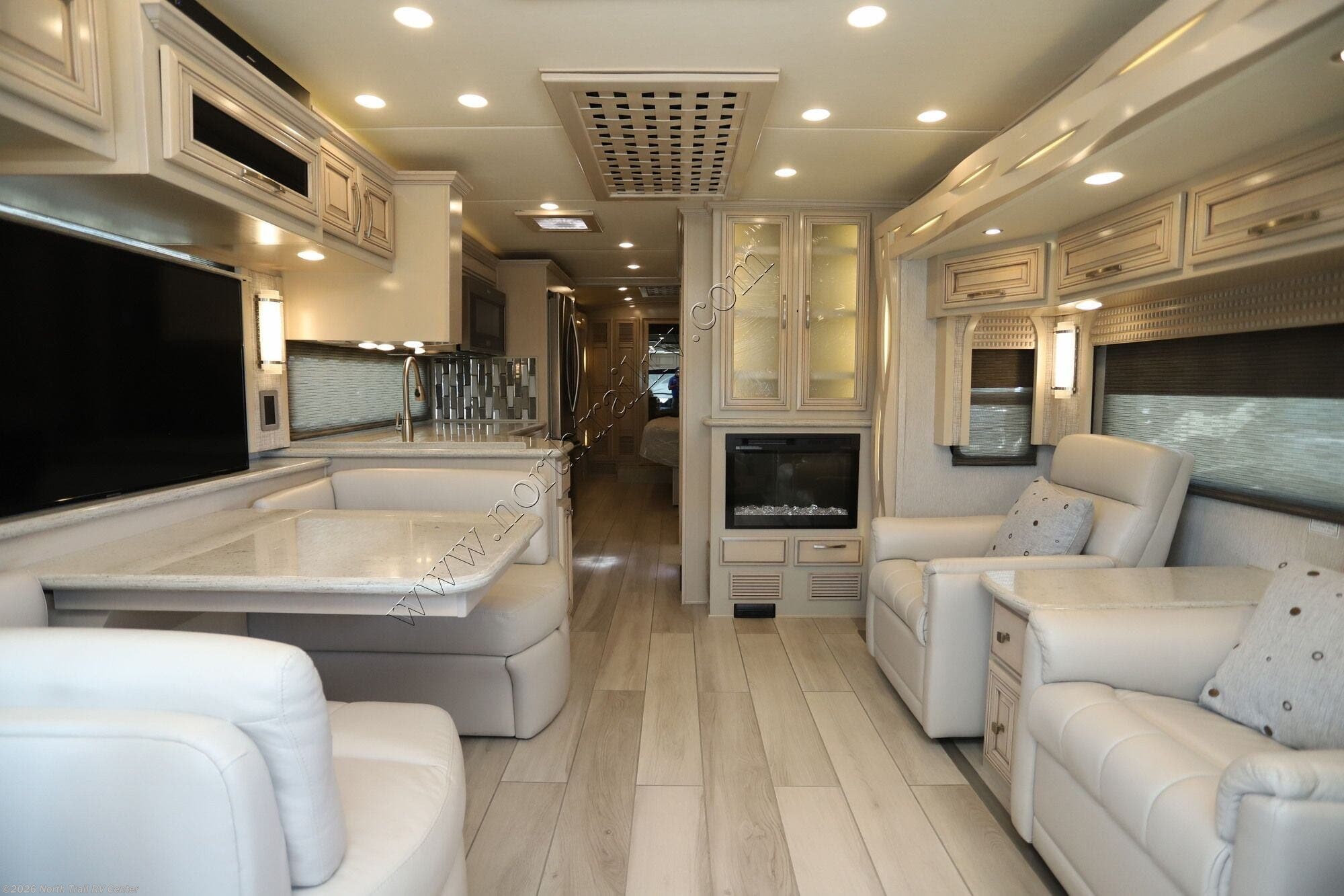 2021 New Aire 3543 by Newmar from North Trail RV Center in Fort Myers, Florida