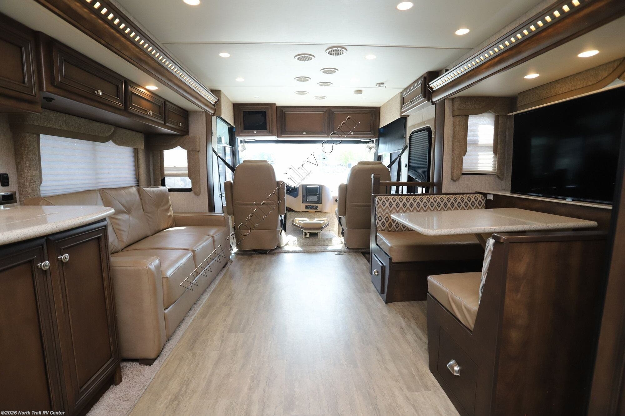 Used 2021 Newmar Bay Star Sport 3315 available in Fort Myers, Florida