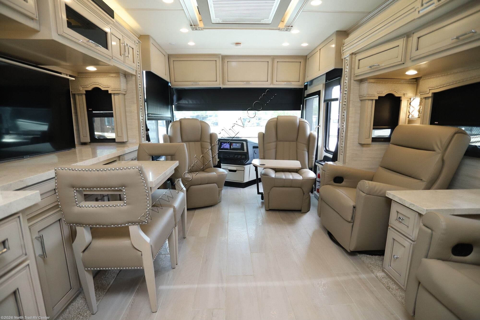 Used 2023 Newmar Ventana 3407 available in Fort Myers, Florida