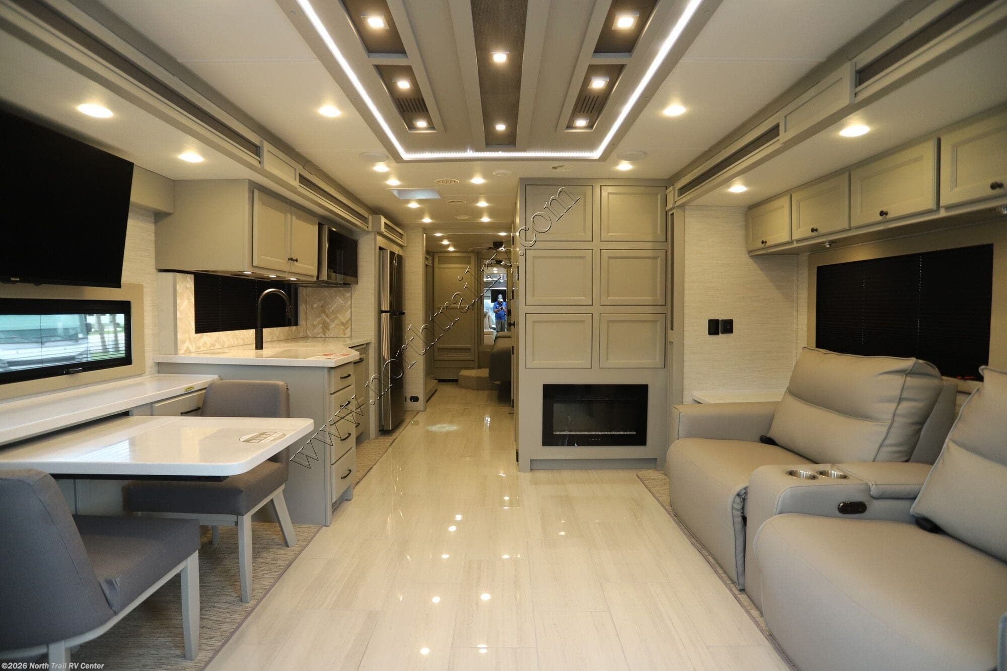 2027 Allegro Red 33AA by Tiffin from North Trail RV Center in Fort Myers, Florida