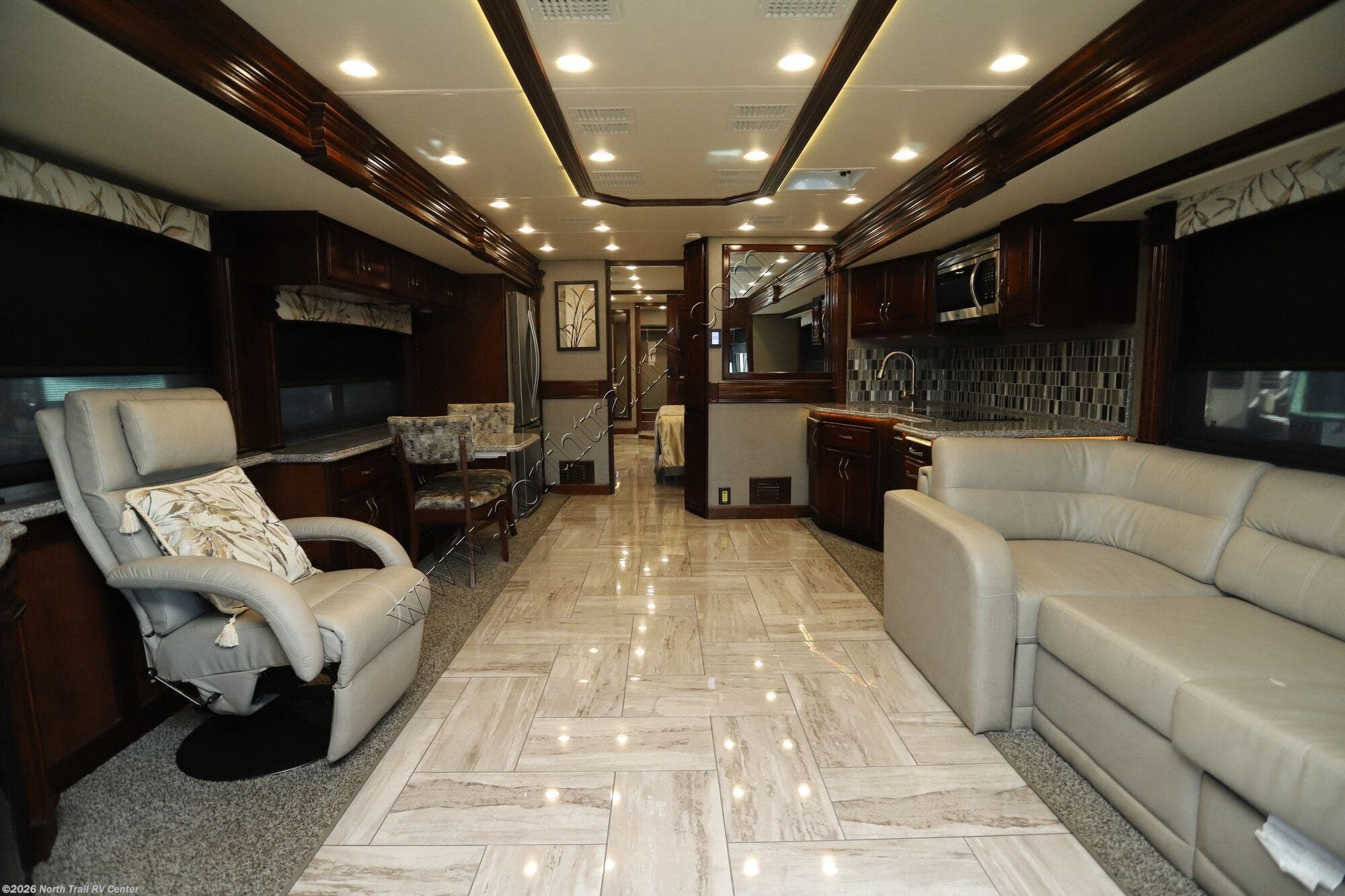 2018 Discovery LXE 44H by Fleetwood from North Trail RV Center in Fort Myers, Florida