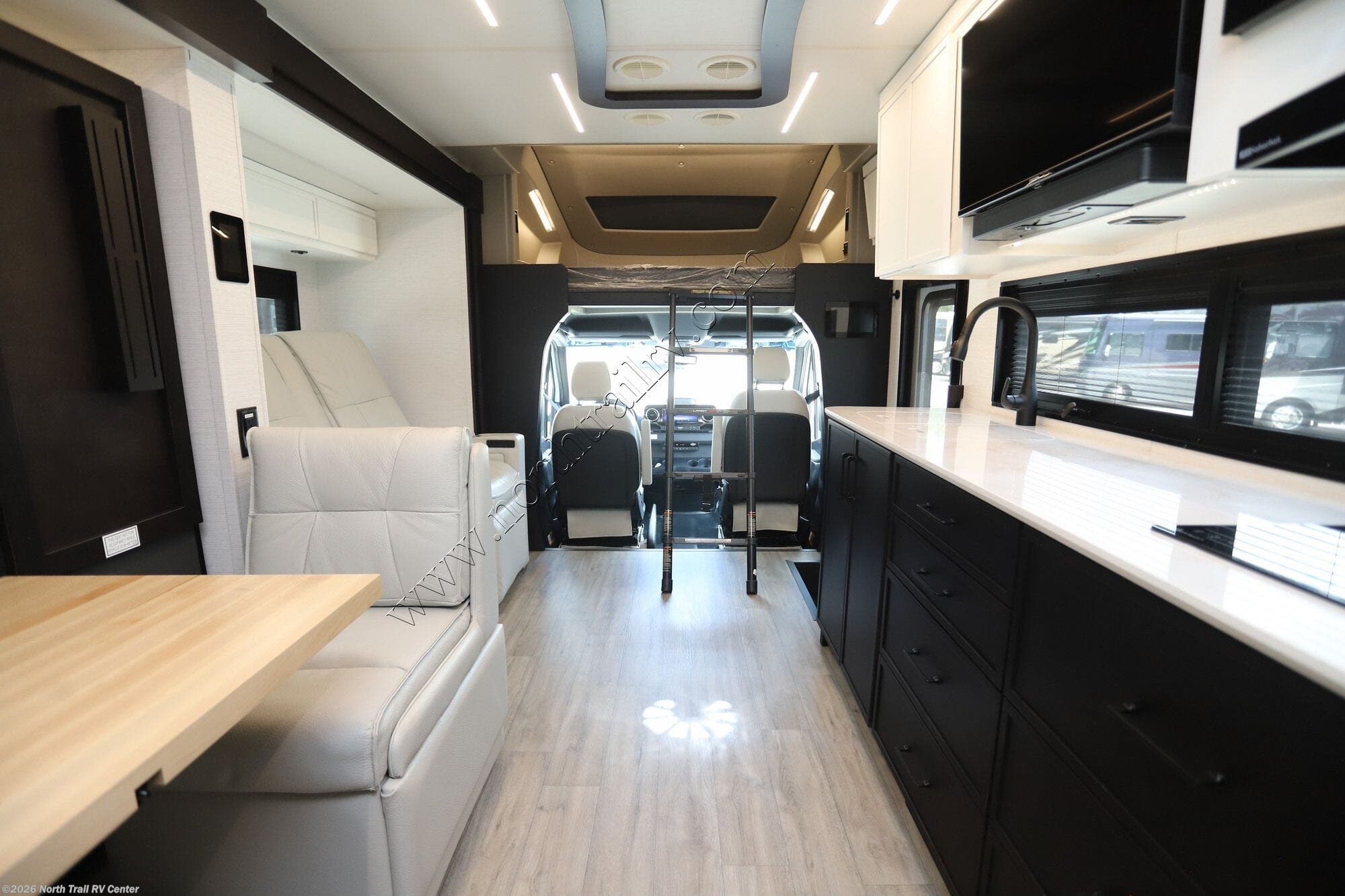 New 2027 Newmar Freedom Aire 2515 available in Fort Myers, Florida