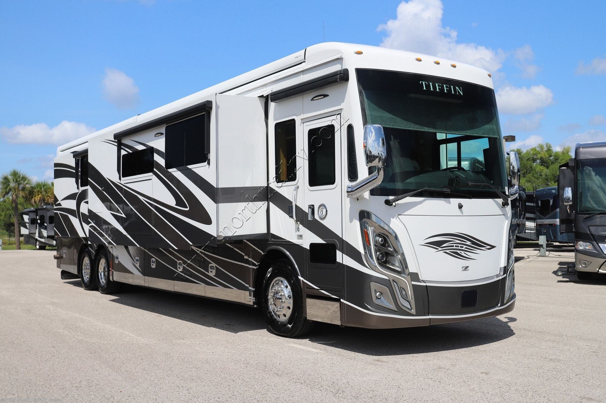 2021 Tiffin Zephyr 45PZ - Used Class A For Sale by North Trail RV Center in Fort Myers, Florida