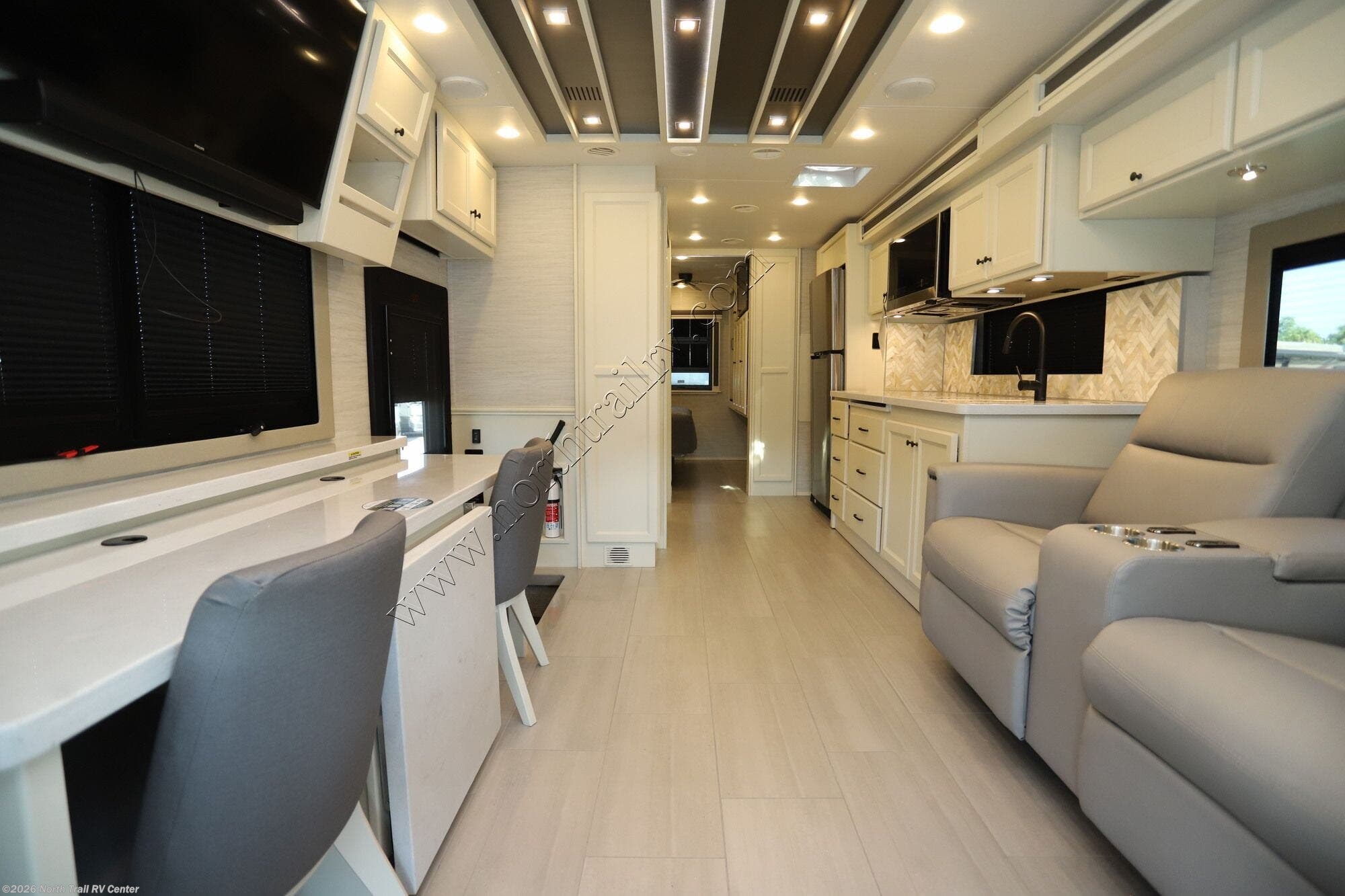 2027 Allegro Bay 34DB by Tiffin from North Trail RV Center in Fort Myers, Florida