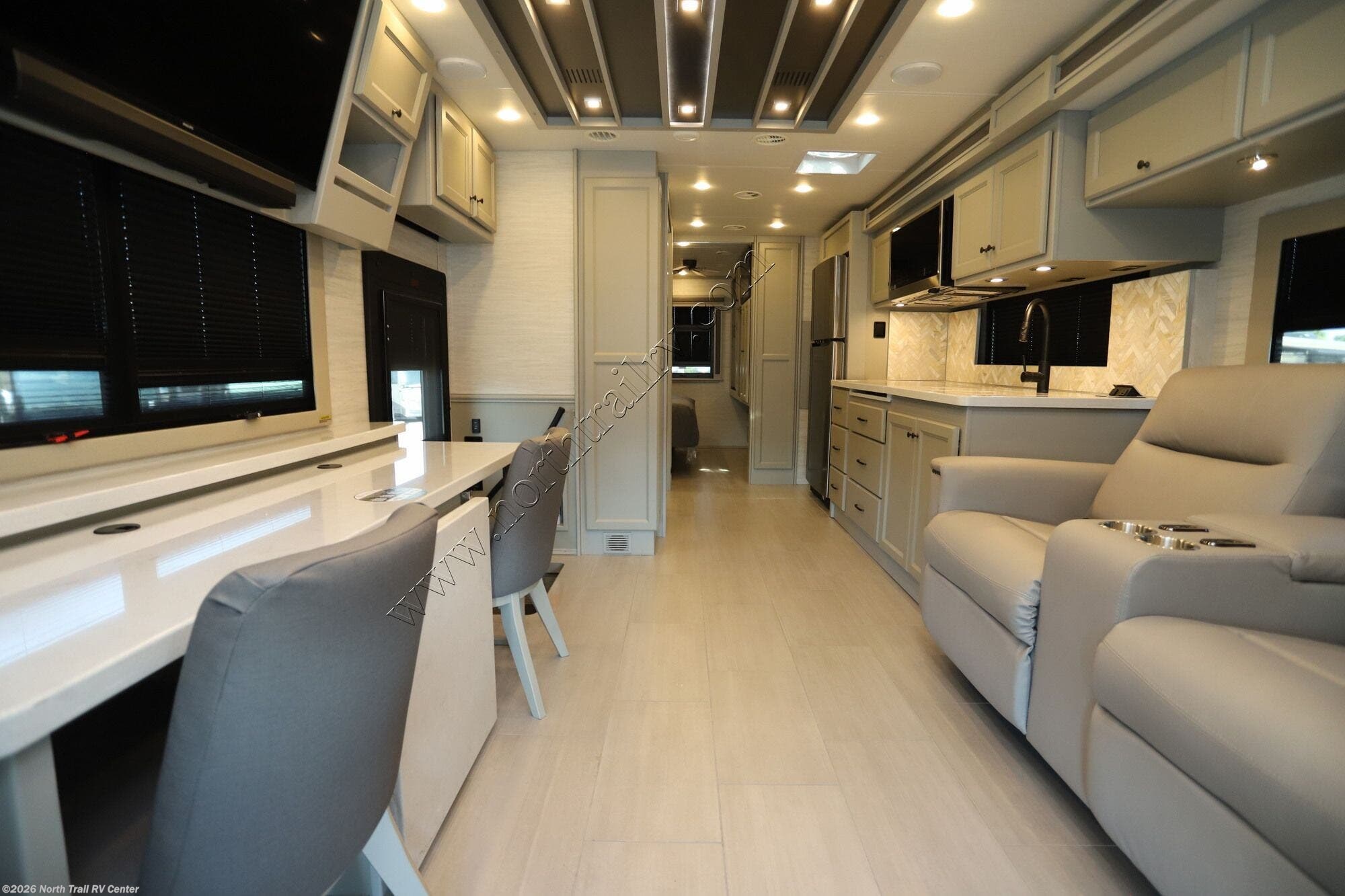 2027 Allegro Bay 34DB by Tiffin from North Trail RV Center in Fort Myers, Florida