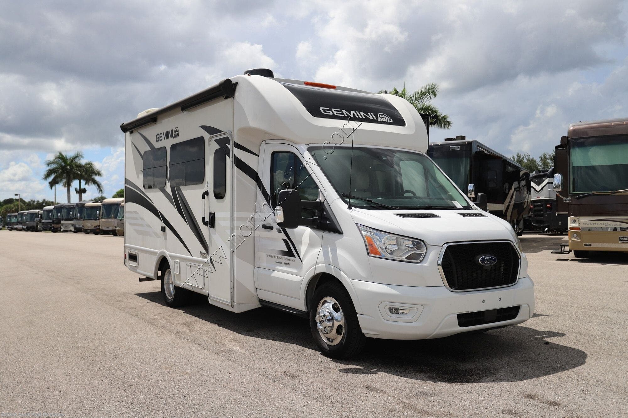2023 Thor Motor Coach Gemini 23TE - Used Class C For Sale by North Trail RV Center in Fort Myers, Florida