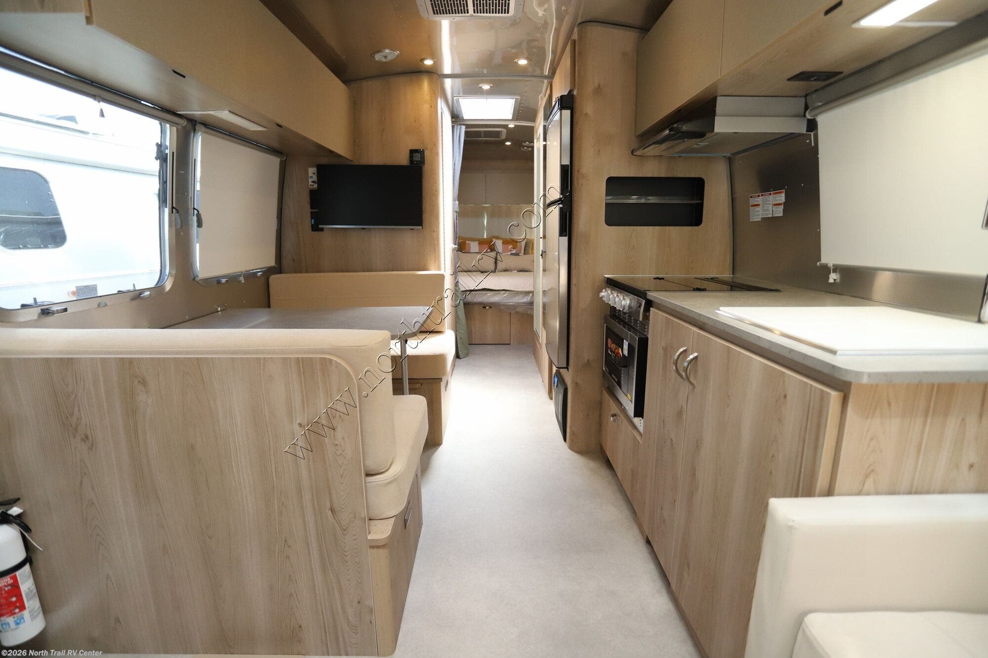 2027 Airstream Flying Cloud 28RB - New Travel Trailer For Sale by North Trail RV Center in Fort Myers, Florida