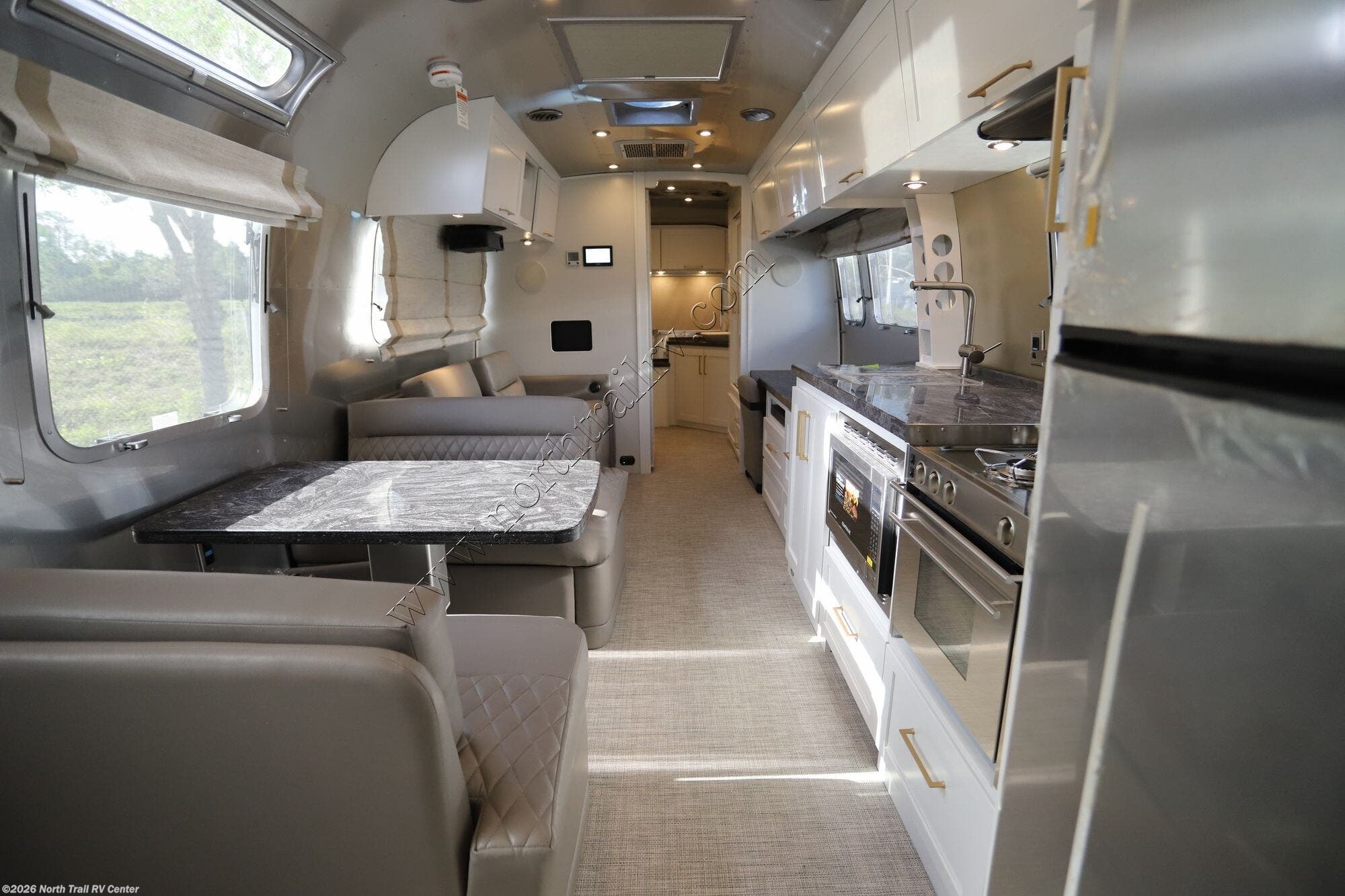 2022 Airstream Classic 33 FB - New Travel Trailer For Sale by North Trail RV Center in Fort Myers, Florida