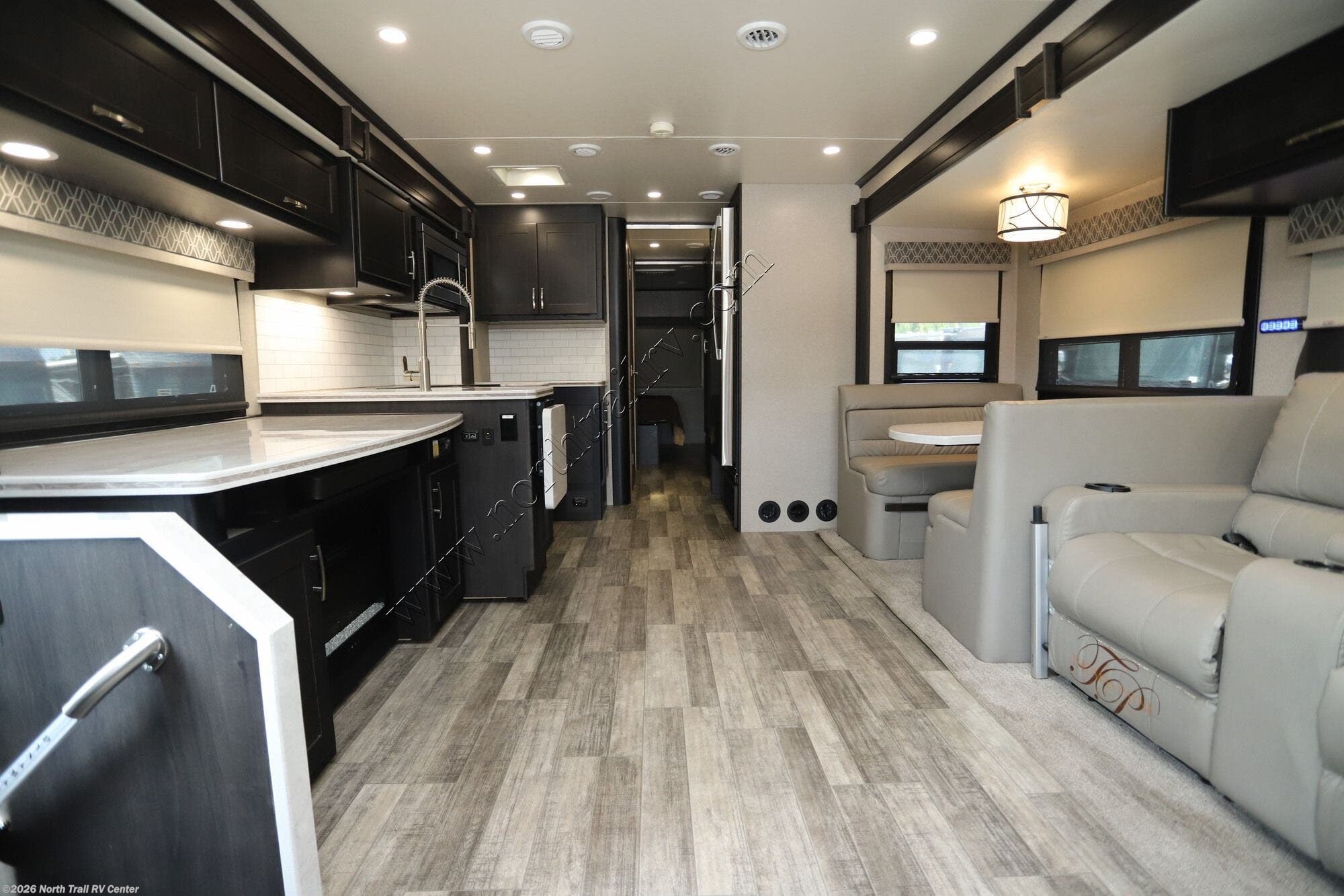 2022 Force 37TSHD by Dynamax Corp from North Trail RV Center in Fort Myers, Florida
