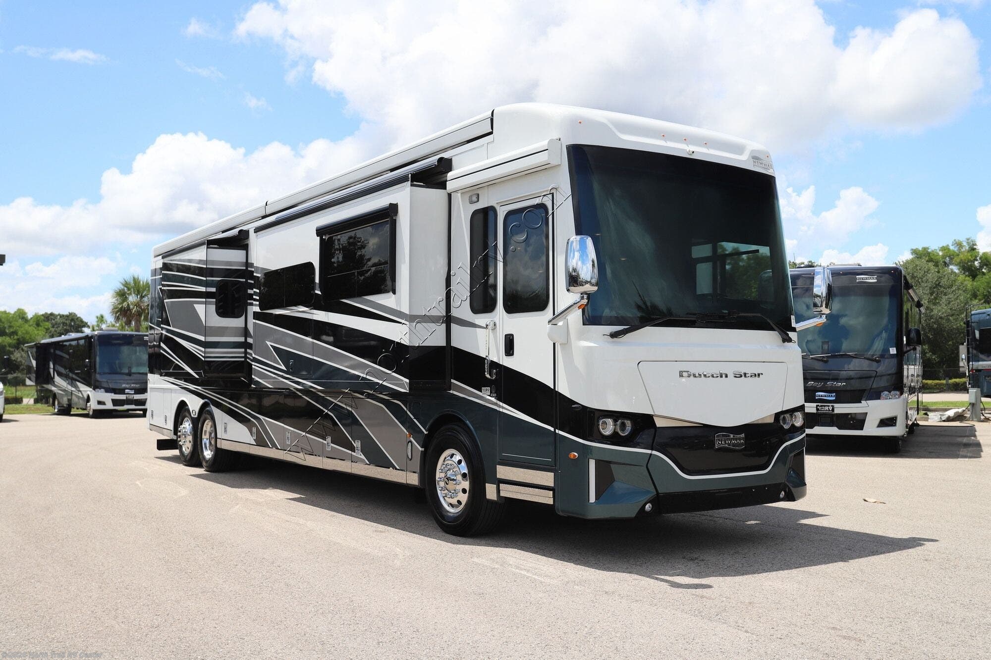 2025 Newmar Dutch Star 4369 - Used Class A For Sale by North Trail RV Center in Fort Myers, Florida
