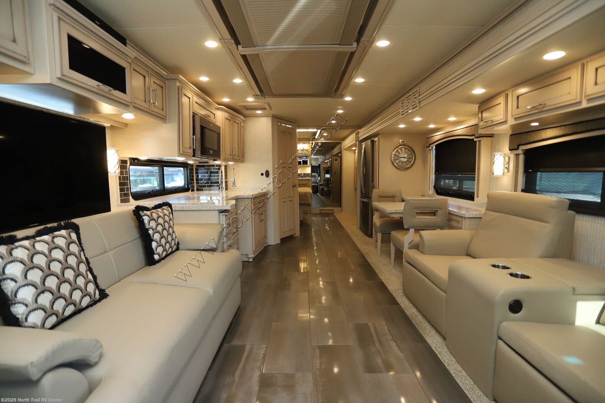 2020 Ventana 4037 by Newmar from North Trail RV Center in Fort Myers, Florida