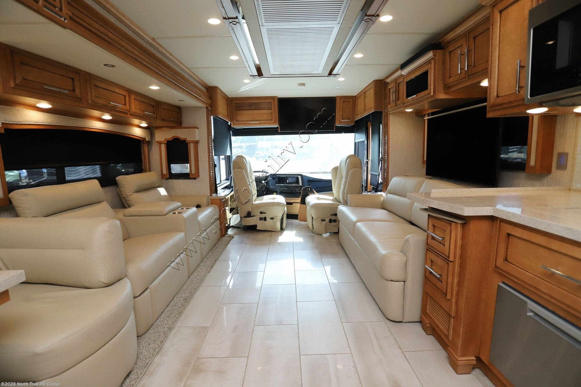 Used 2022 Newmar Ventana 4037 available in Fort Myers, Florida
