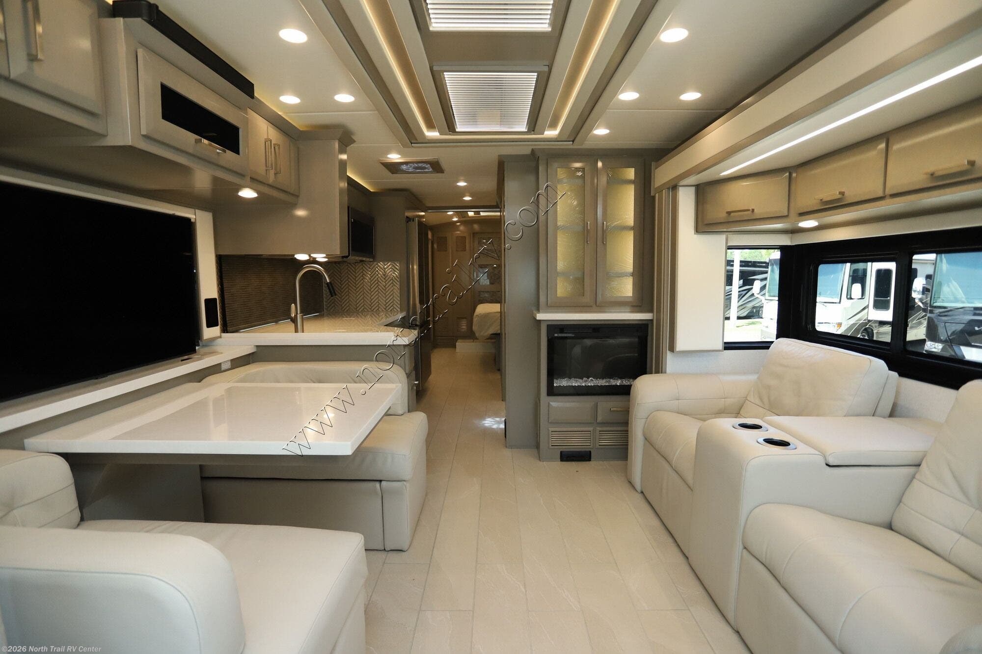2025 New Aire 3543 by Newmar from North Trail RV Center in Fort Myers, Florida