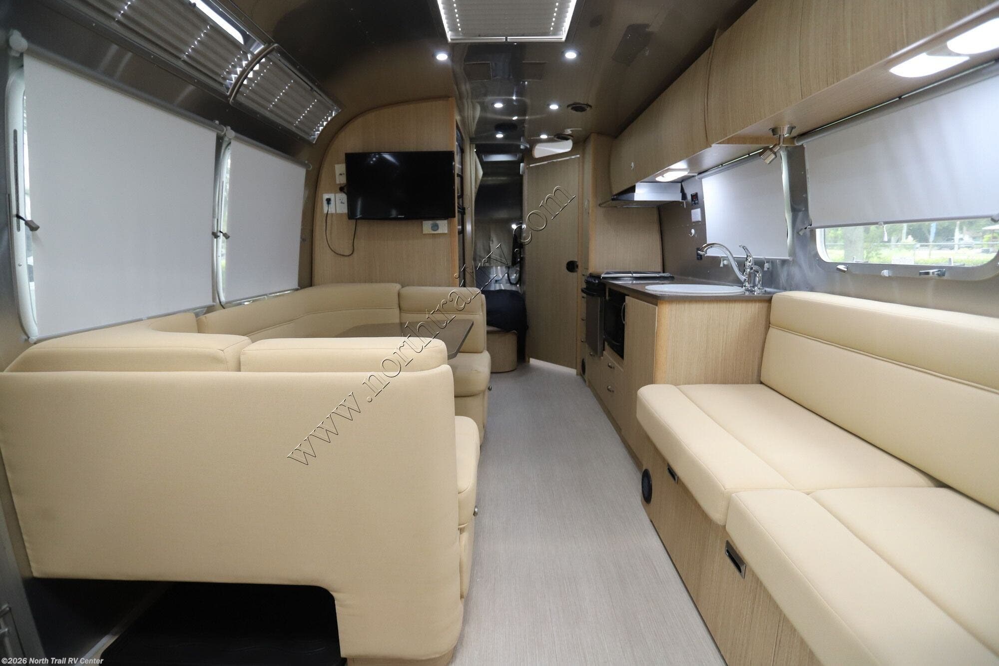 2017 Airstream Flying Cloud 30B - Used Travel Trailer For Sale by North Trail RV Center in Fort Myers, Florida