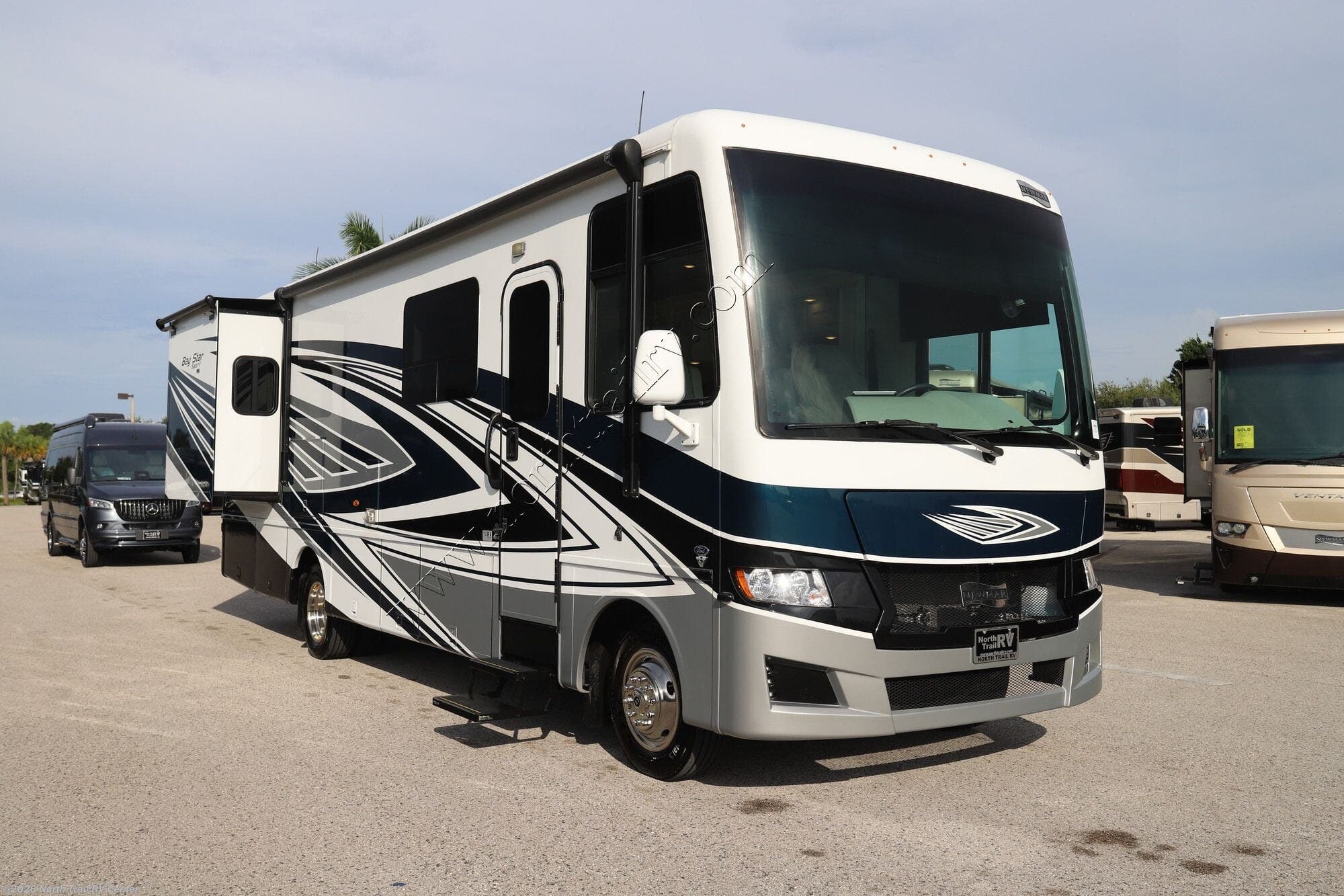 2025 Newmar Bay Star Sport 3014 - Used Class A For Sale by North Trail RV Center in Fort Myers, Florida