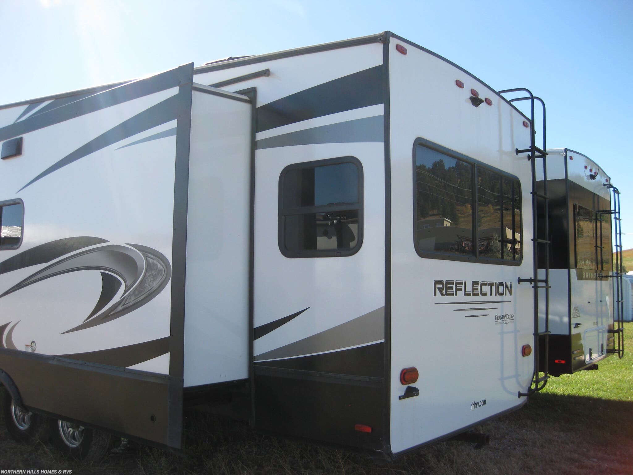 2021 Grand Design Reflection 337RLS #B24Z05A - For Sale in Whitewood, SD