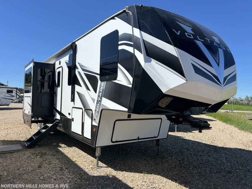 Used 2022 Dutchmen Voltage 3845 available in Whitewood, South Dakota