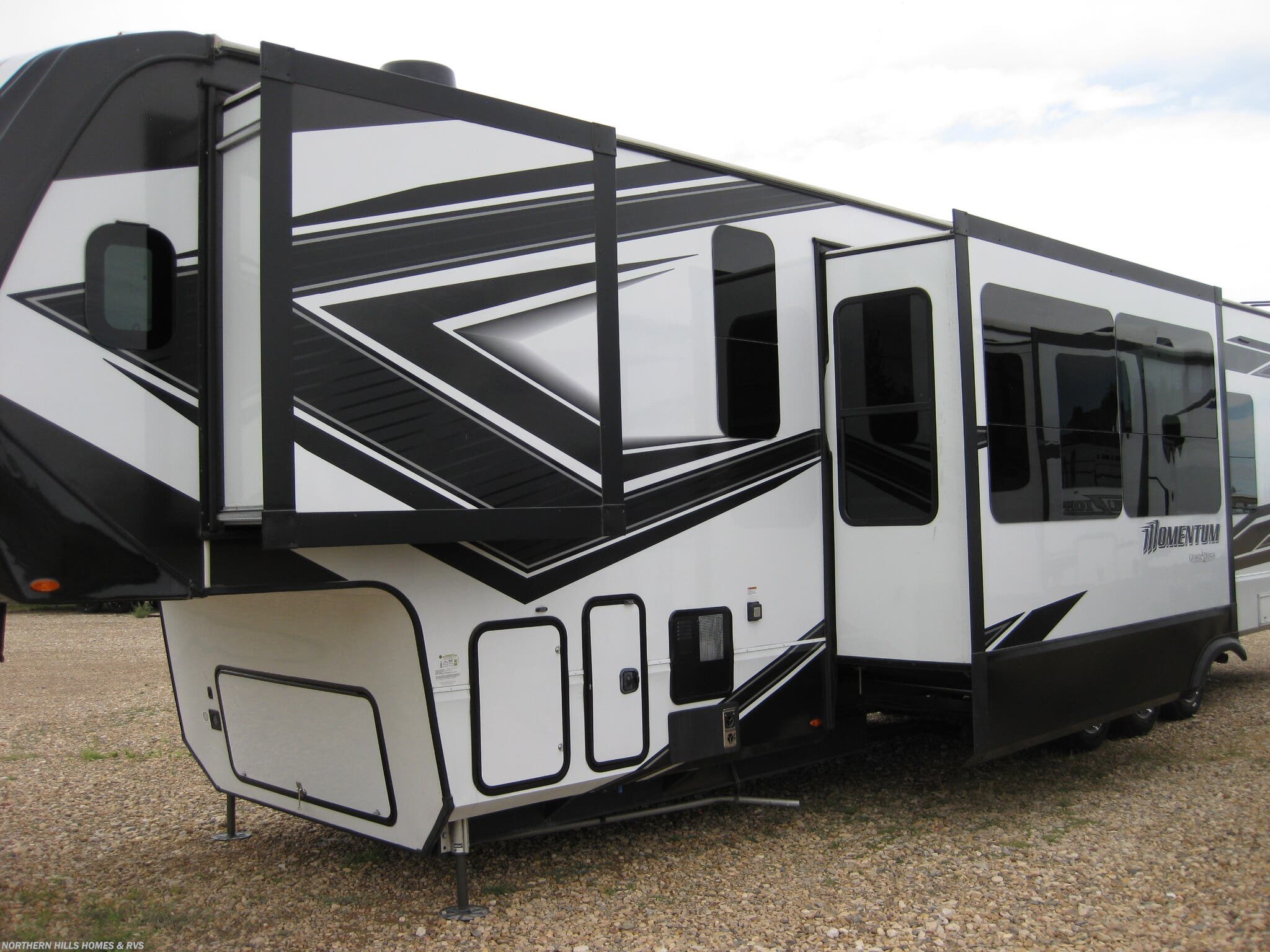 Used 2023 Grand Design Momentum 399TH available in Whitewood, South Dakota