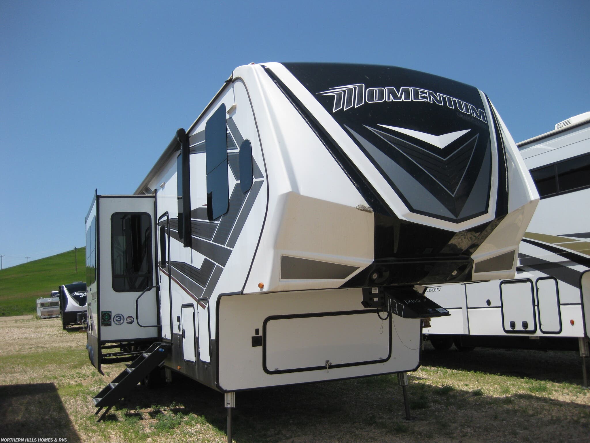 2022 Grand Design Momentum M-Class 381M