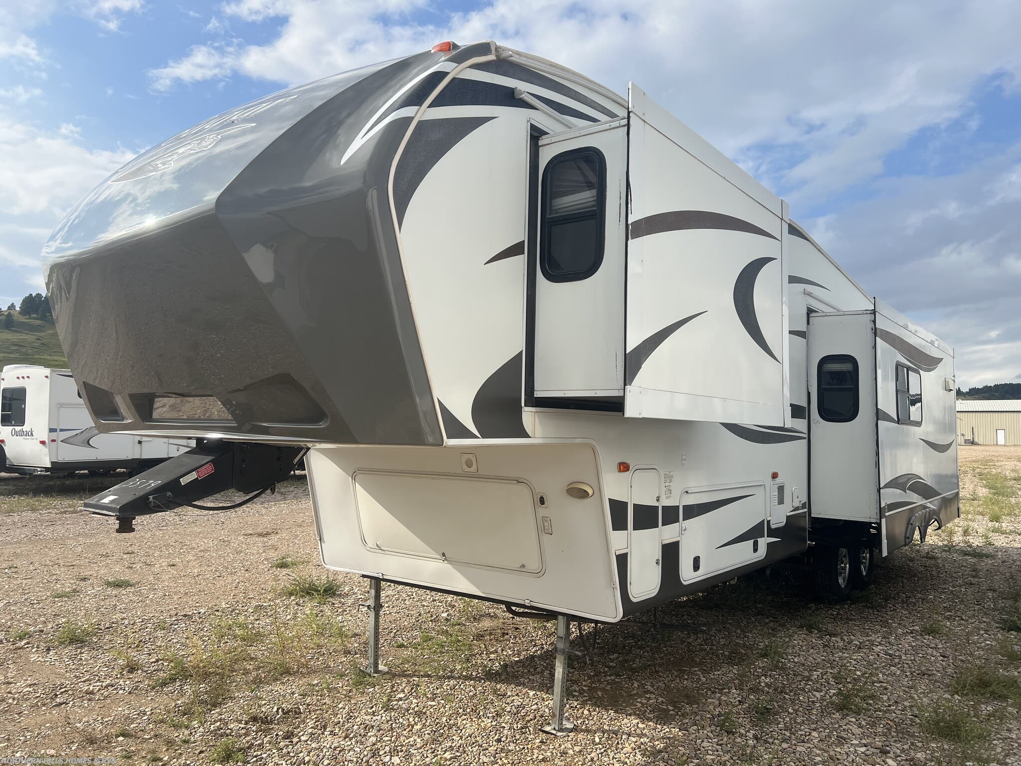 2014 Cougar 331MKS by Keystone from Northern Hills Homes and RV's in Whitewood, South Dakota
