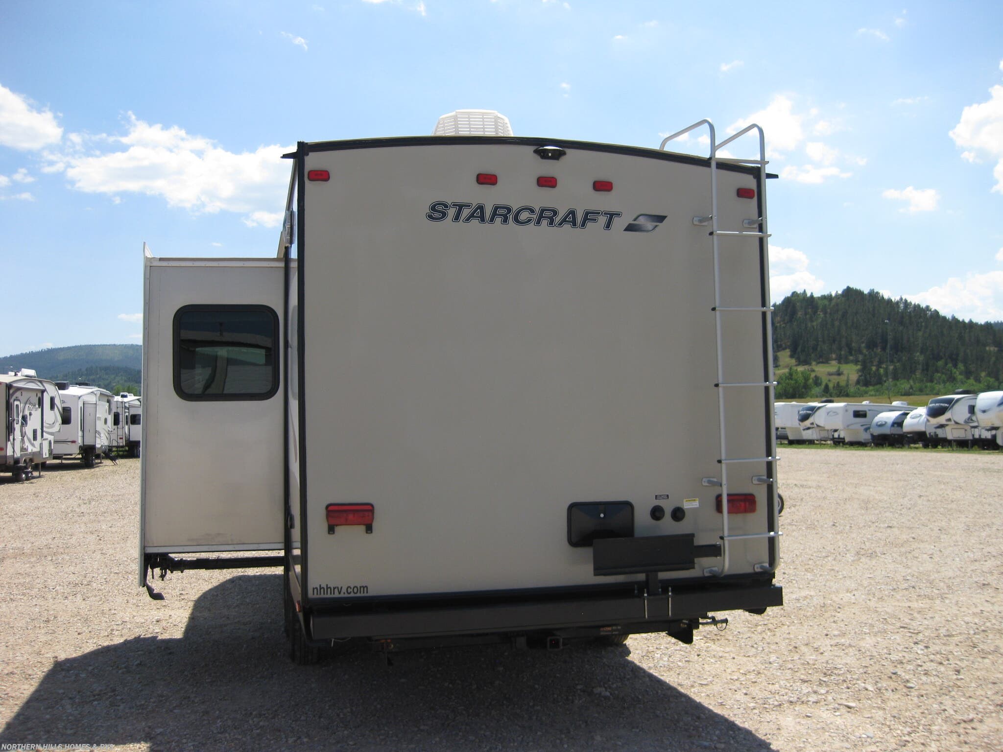 Used 2016 Starcraft Autumn Ridge 245DS available in Whitewood, South Dakota
