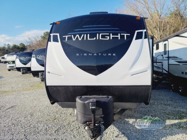 2022 Cruiser RV Twilight Signature TWS 3300 - New Travel Trailer For Sale by Northgate RV Center in Louisville, Tennessee
