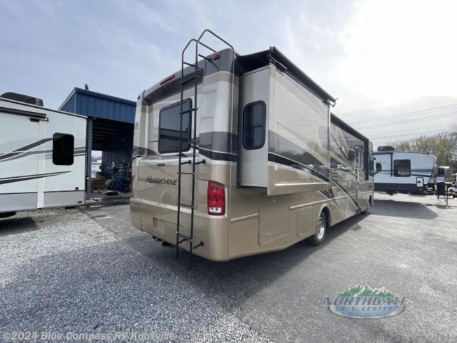 2011 Four Winds International Hurricane 32A - Used Class A For Sale by Northgate RV Center in Louisville, Tennessee