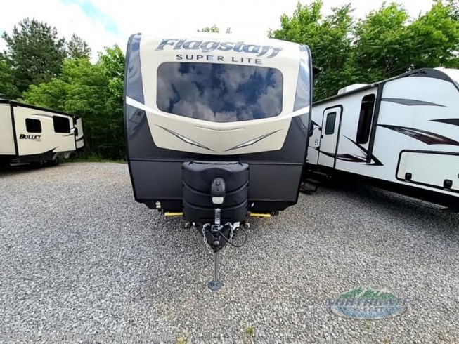 2021 Forest River Flagstaff Super Lite 27BHWS - Used Travel Trailer For Sale by Northgate RV Center in Louisville, Tennessee