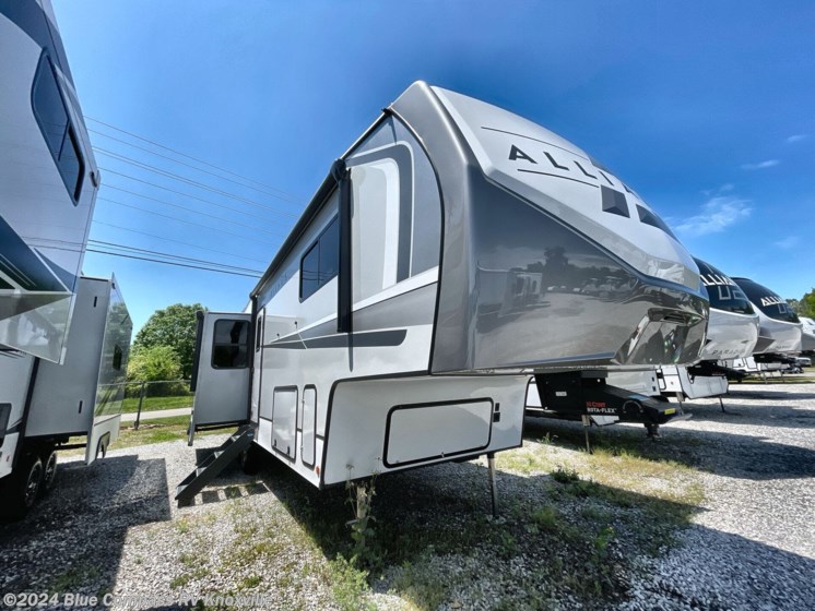 New 2024 Alliance RV Avenue 32RLS available in Louisville, Tennessee