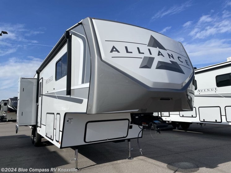 New 2024 Alliance RV Avenue 33RKS available in Louisville, Tennessee