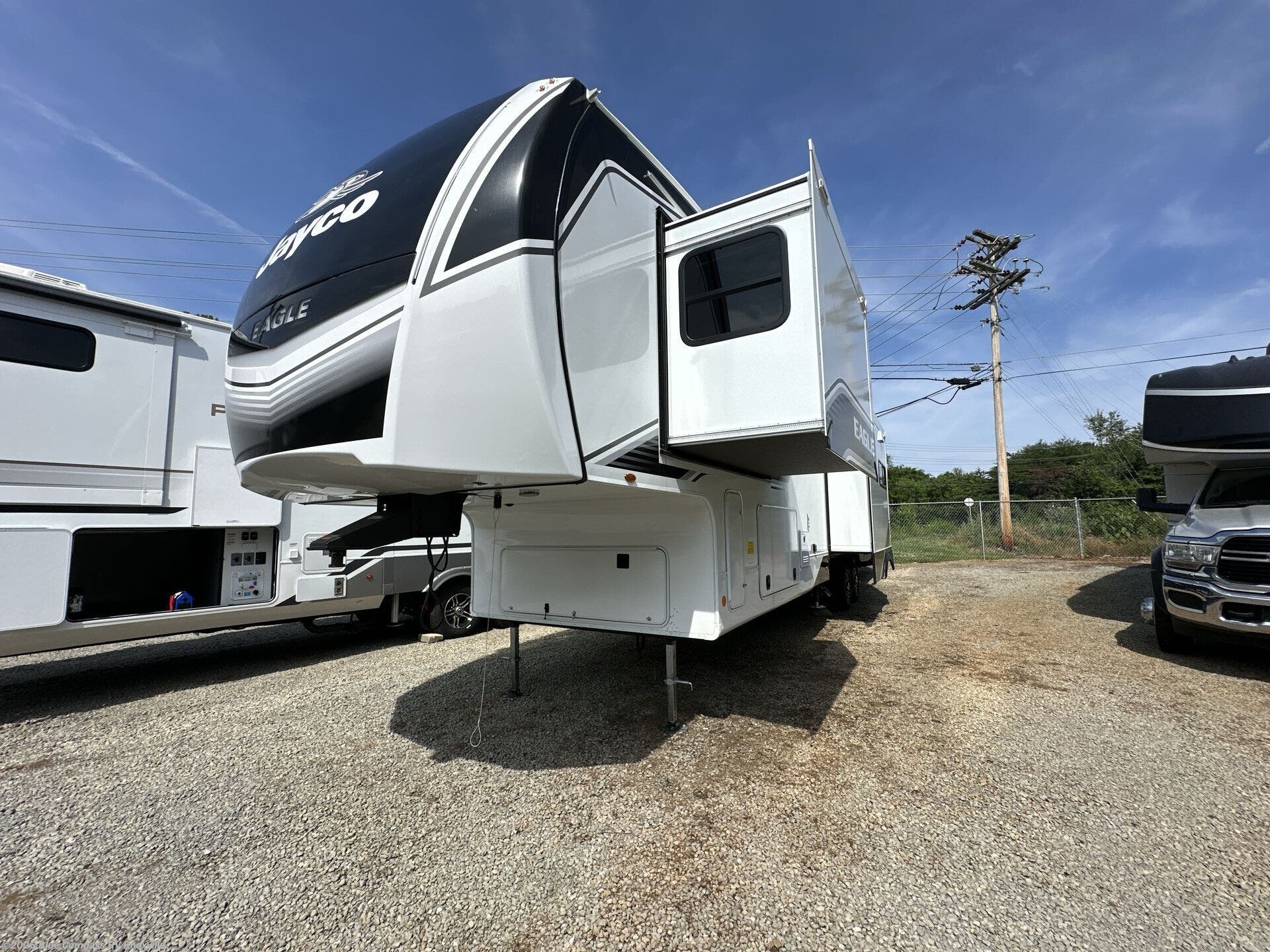 New 2025 Jayco Eagle 360DBOK available in Louisville, Tennessee
