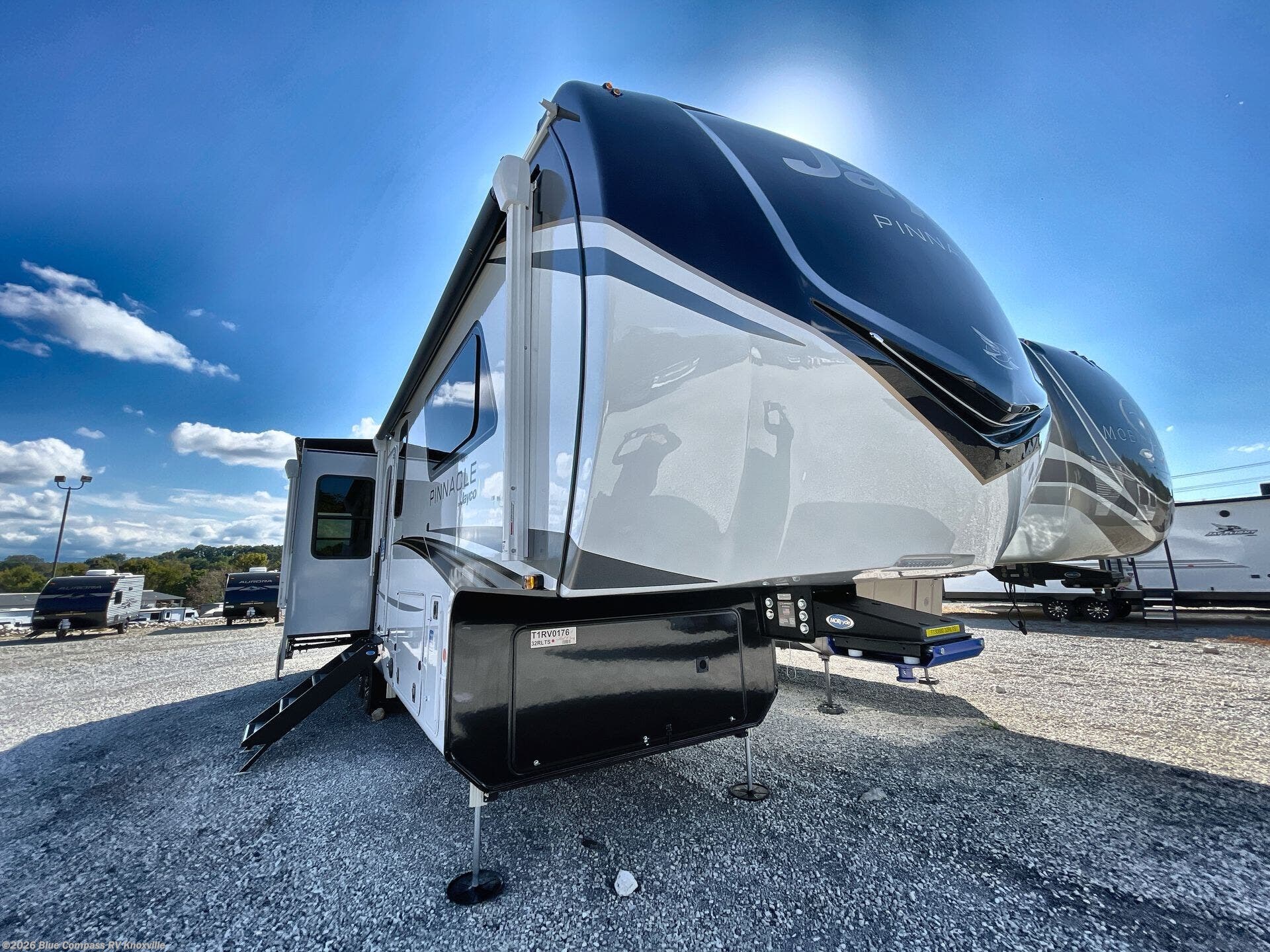 2026 Pinnacle 32RLTS by Jayco from Blue Compass RV Knoxville in Louisville, Tennessee