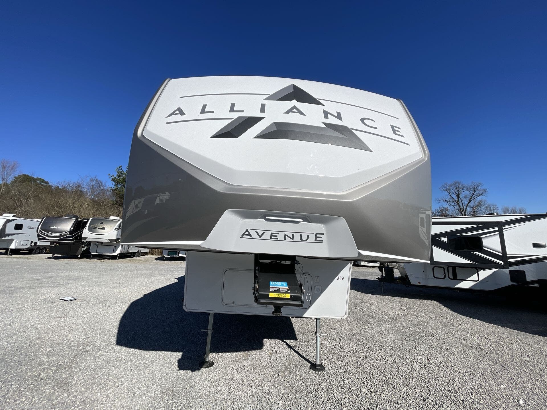 New 2026 Alliance RV Avenue 35RKS available in Louisville, Tennessee