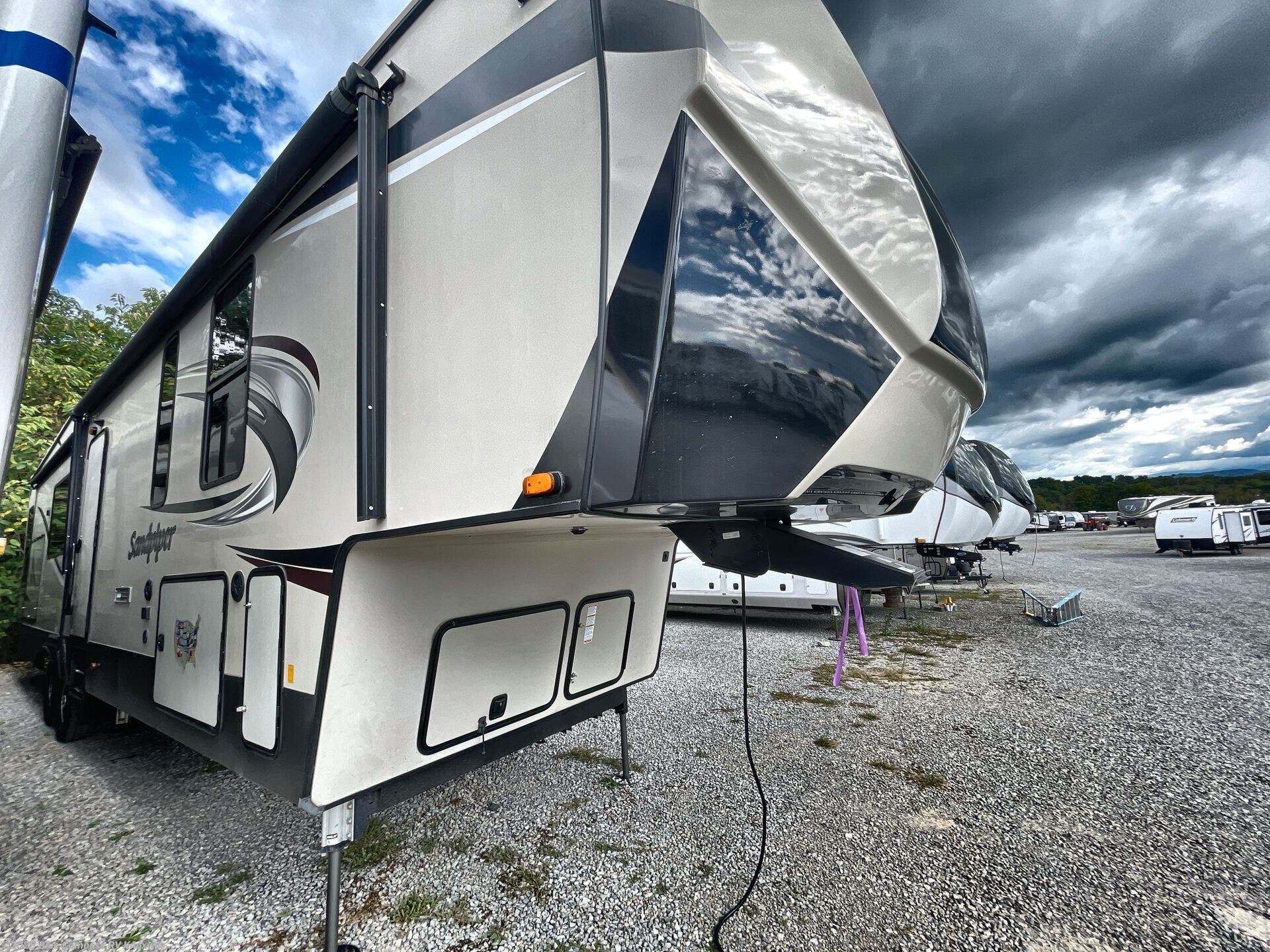 2020 Sandpiper 372LOK by Forest River from Blue Compass RV Knoxville in Louisville, Tennessee