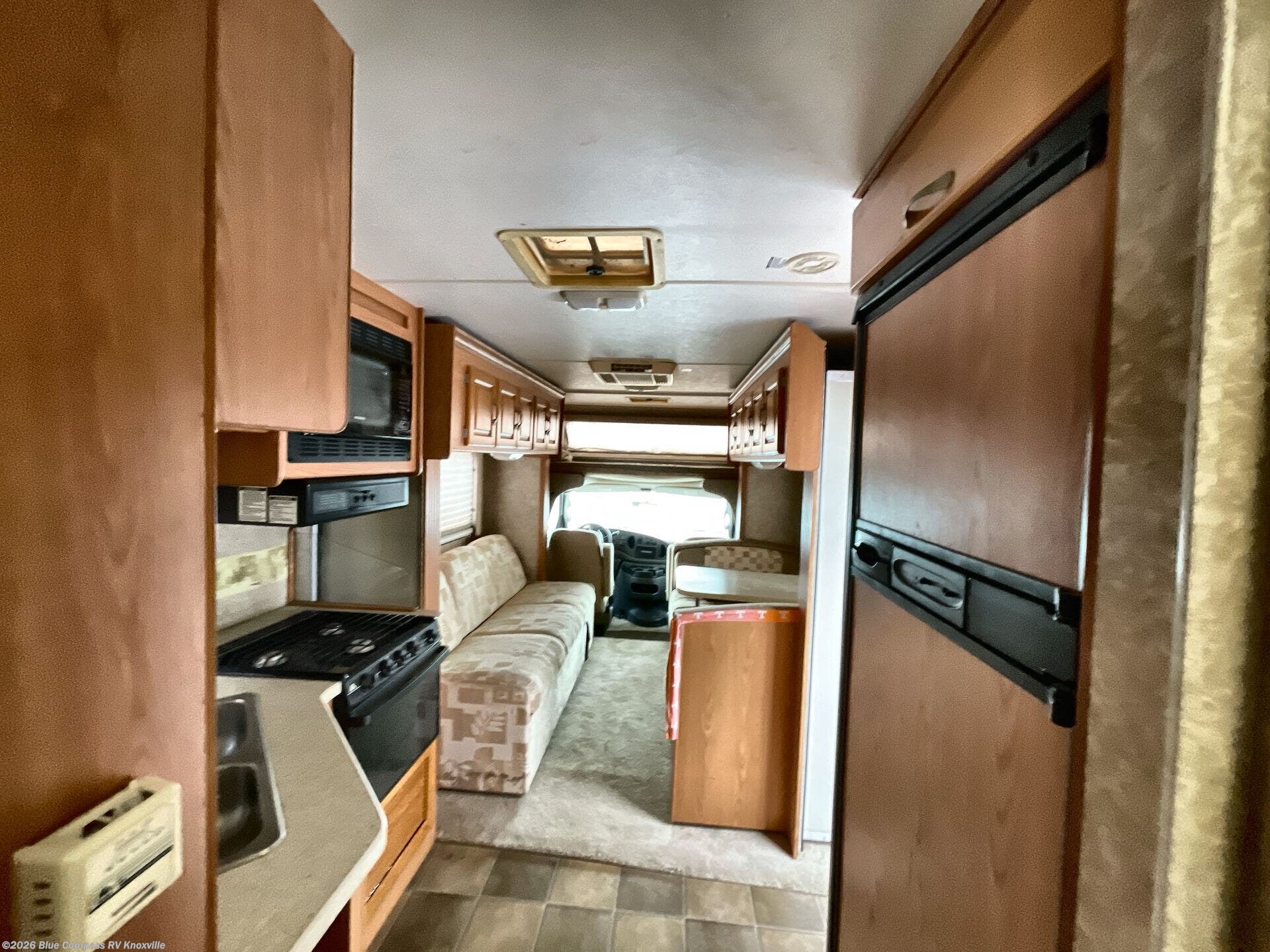 2006 Dutchmen Express 29R - Used Class C For Sale by Blue Compass RV Knoxville in Louisville, Tennessee