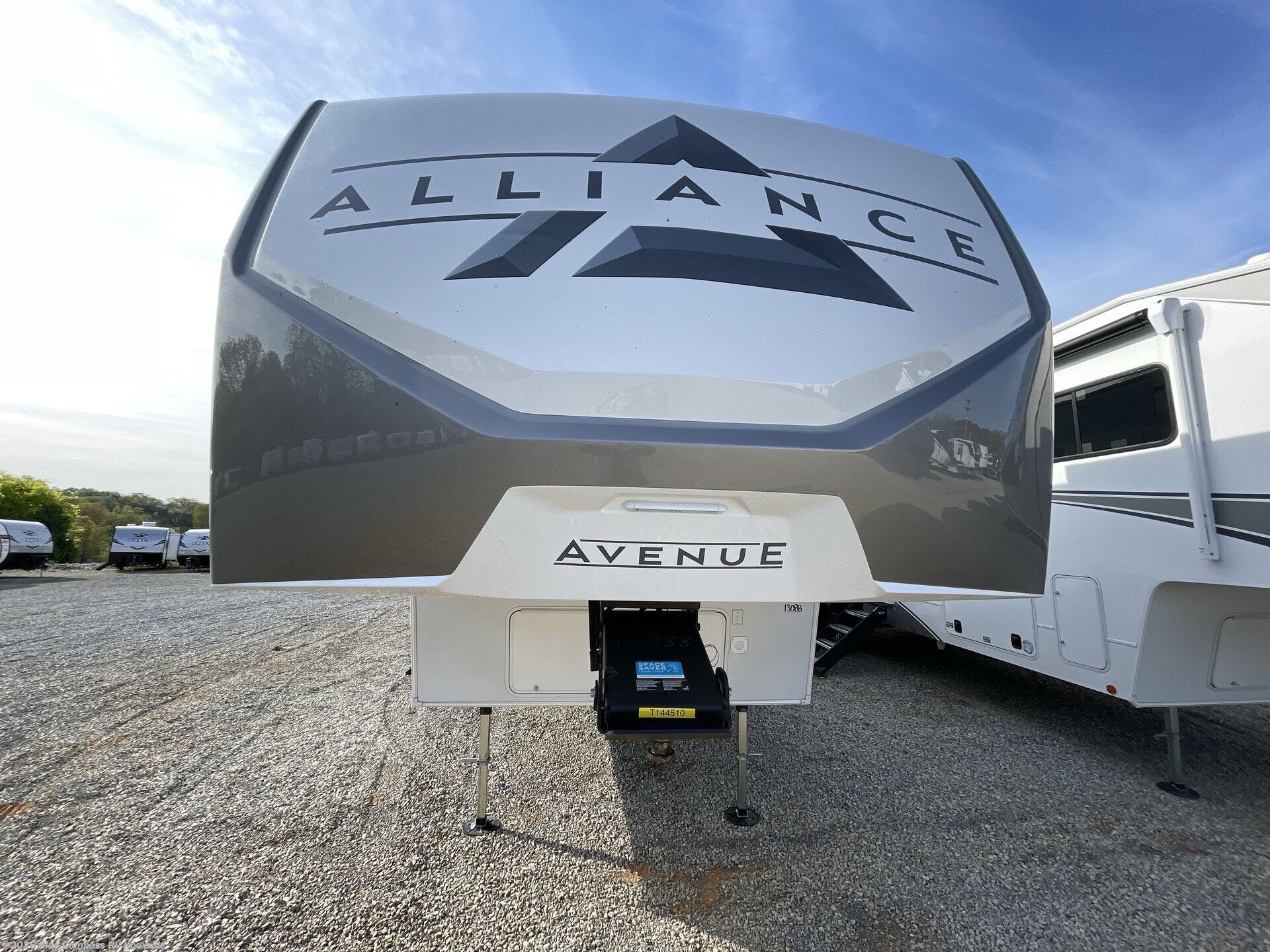 New 2026 Alliance RV Avenue 32RLS available in Louisville, Tennessee